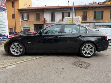 iscritta ASI CRS - No Bollo - 325i E90 6 cilindri benzina - interni MSport tessuto