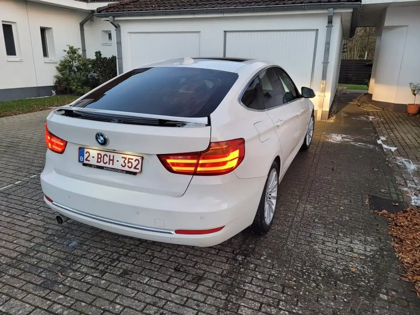 BMW 318 318d GT Luxury Line Blanco - 2