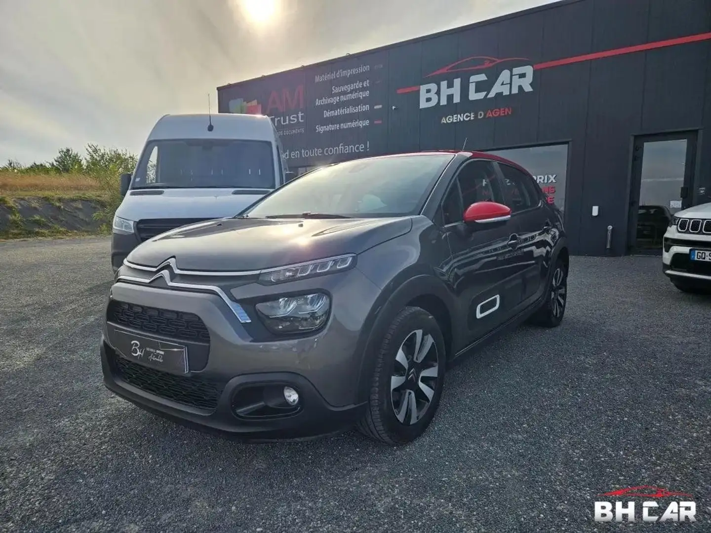 Citroen C3 GENERATION-III 1.5 BLUEHDI 100 SHINE START-STOP Gris - 1