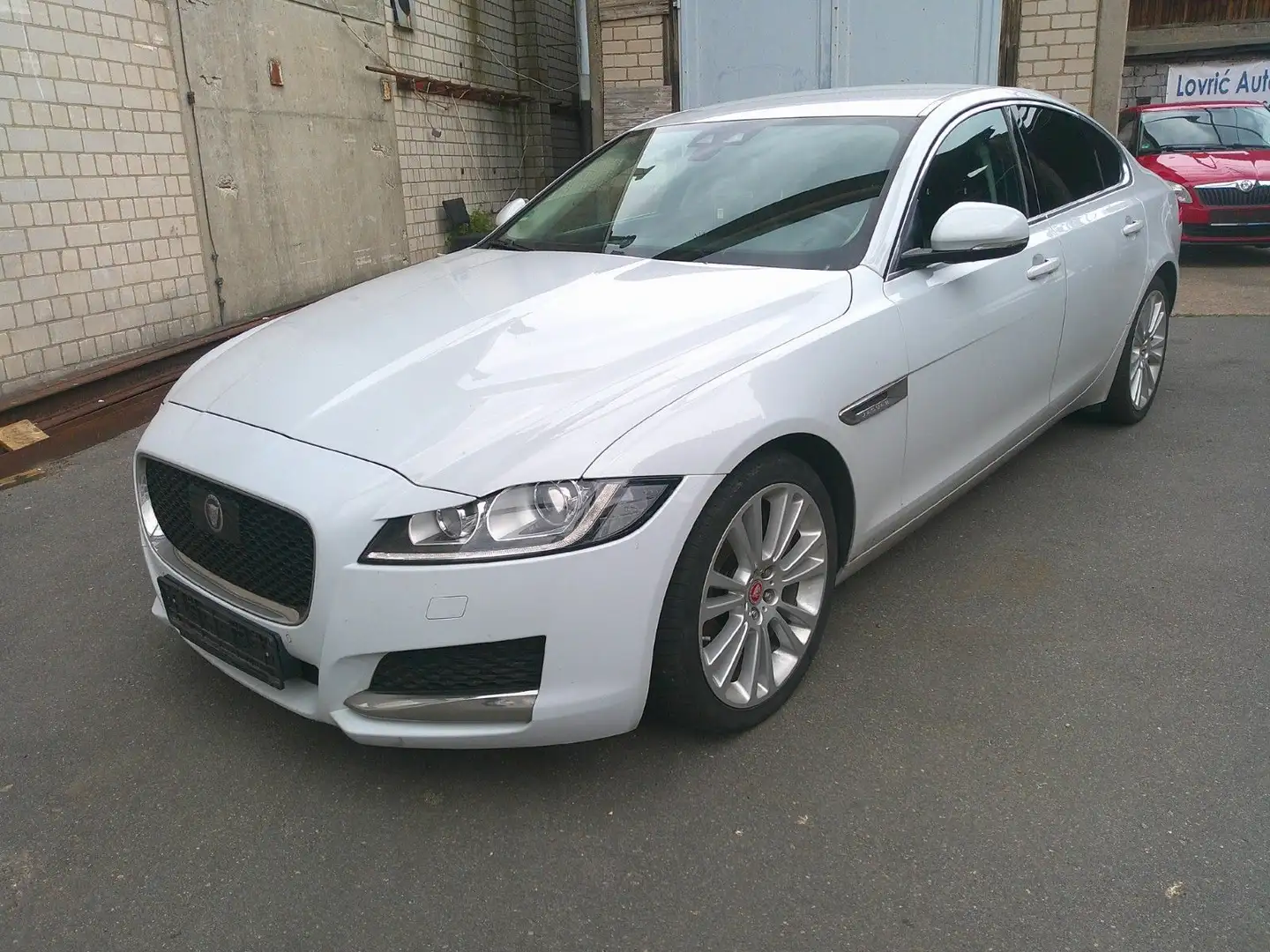 Jaguar XF Prestige Blanc - 1