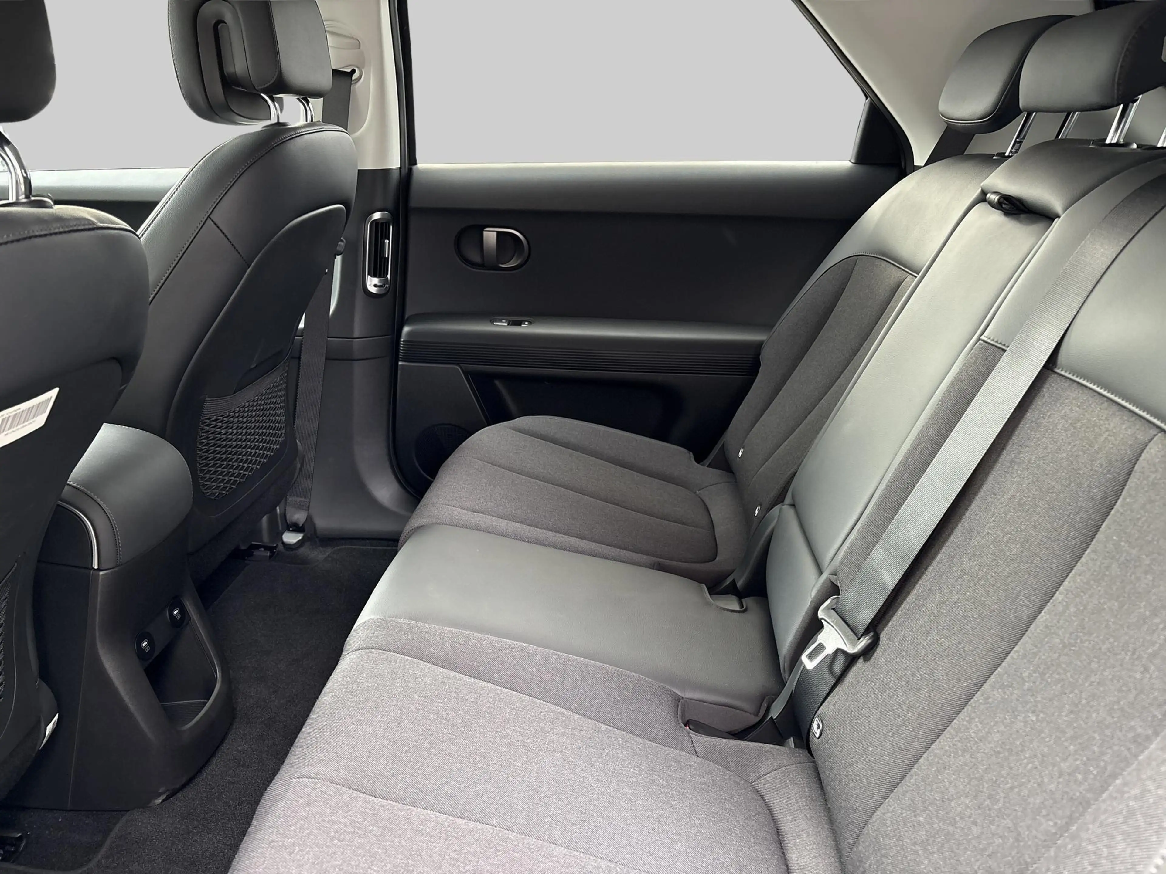 Hyundai IONIQ 5 Long Range Pure Edition 84 kWh | Achteruitrijcamer — photo 6