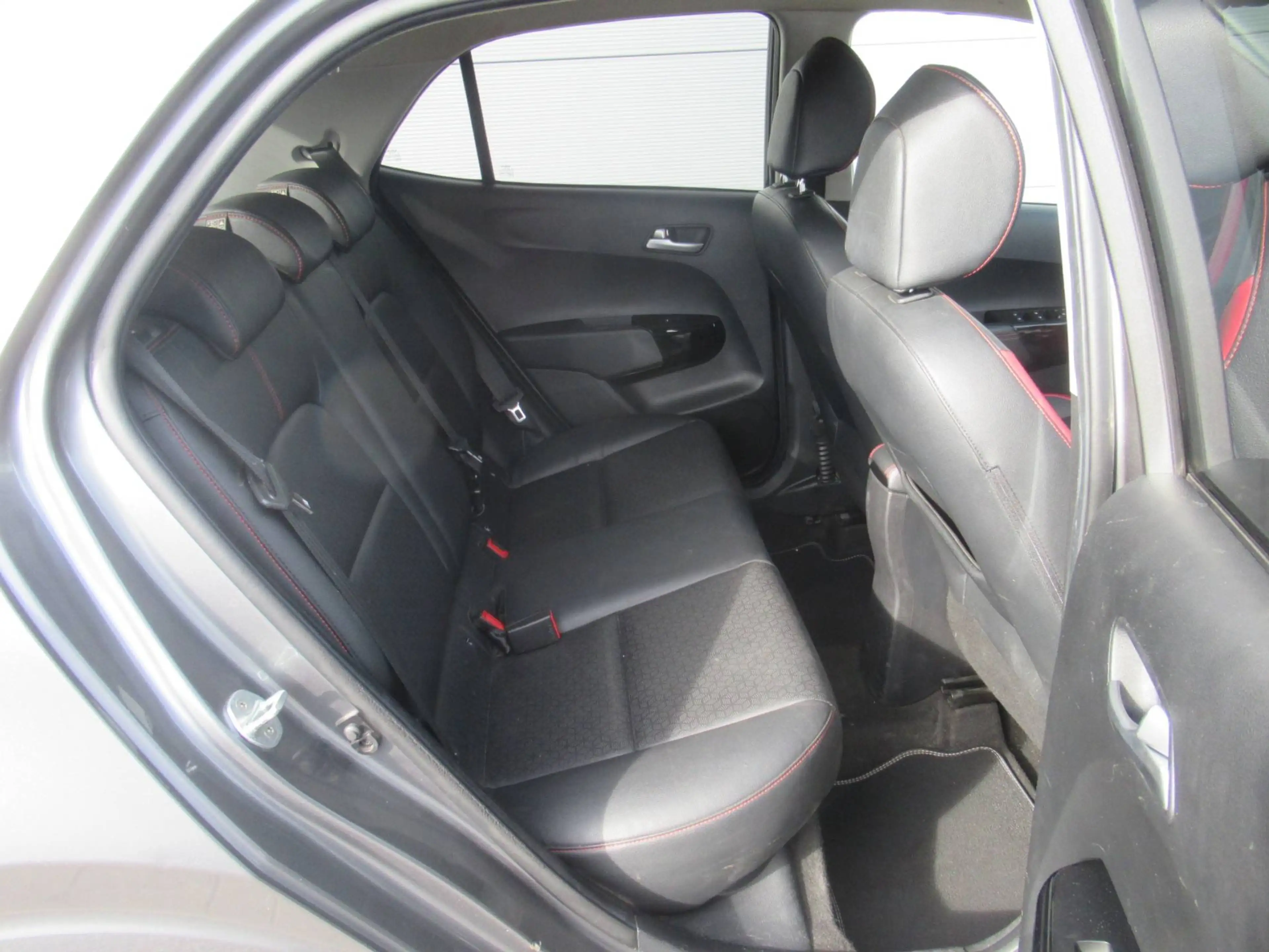 Kia Picanto 1.2i Aut. GT-LINE /€9.900 netto / Leder / Navi / Camera / ... — photo 10