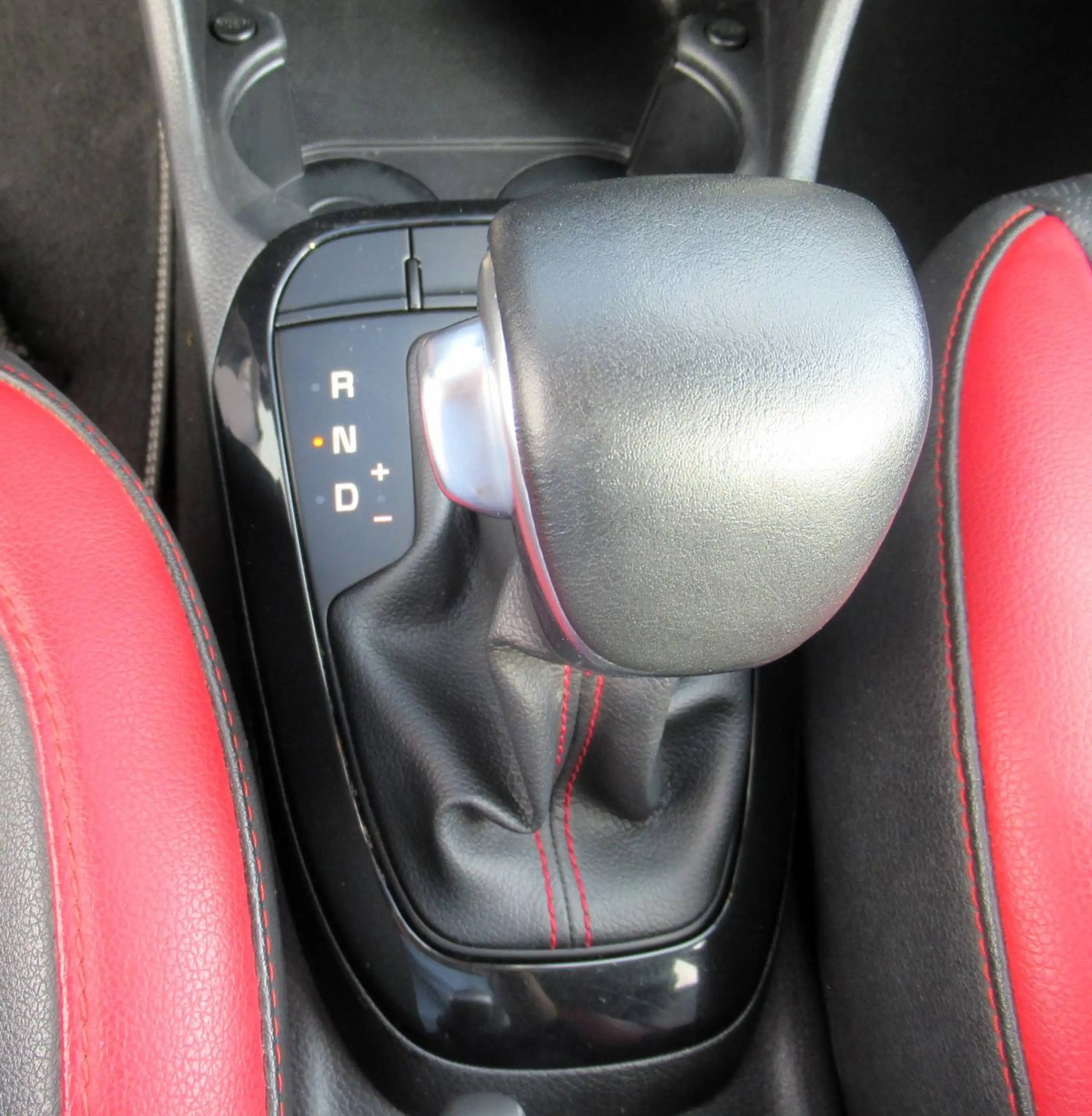 Kia Picanto 1.2i Aut. GT-LINE /€9.900 netto / Leder / Navi / Camera / ... — photo 14