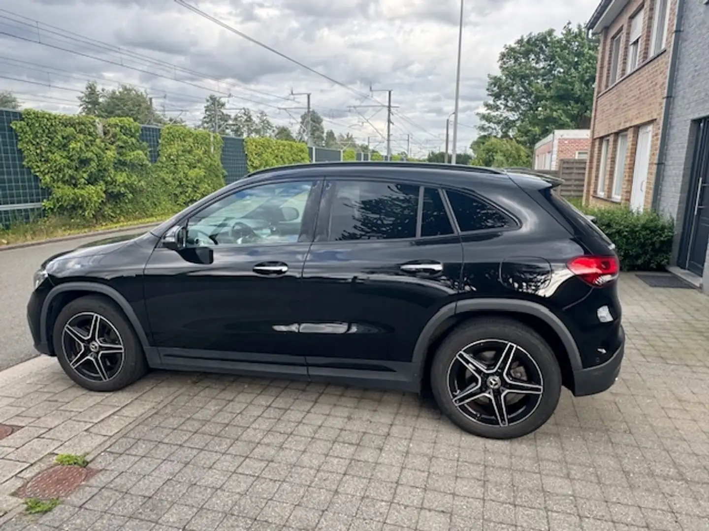 Mercedes-Benz GLA 250 GLA 250 e 8G-DCT AMG Line Noir - 1