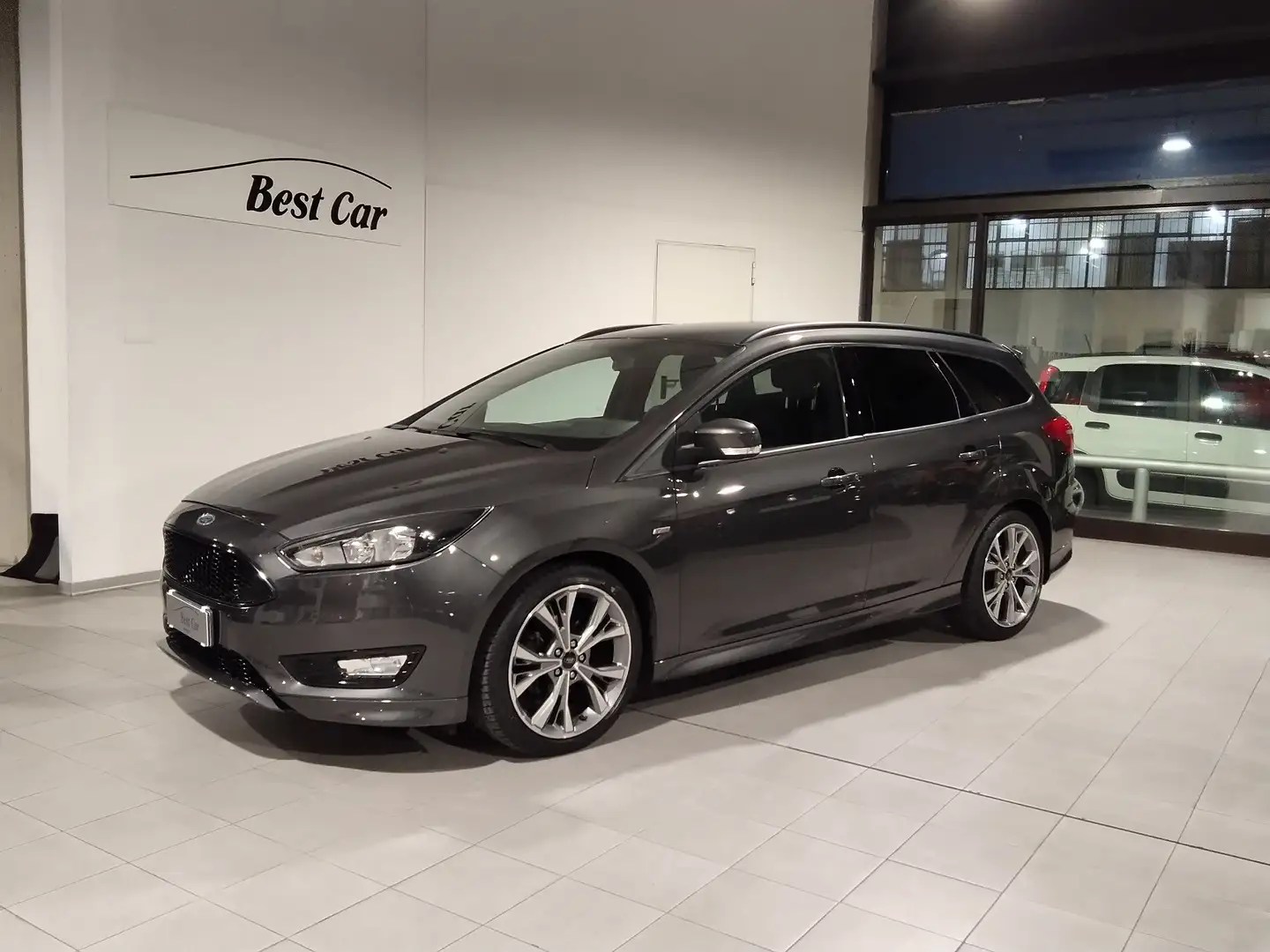 Ford Focus Focus SW 1.5 tdci ST-Line 120CV Grigio - 1