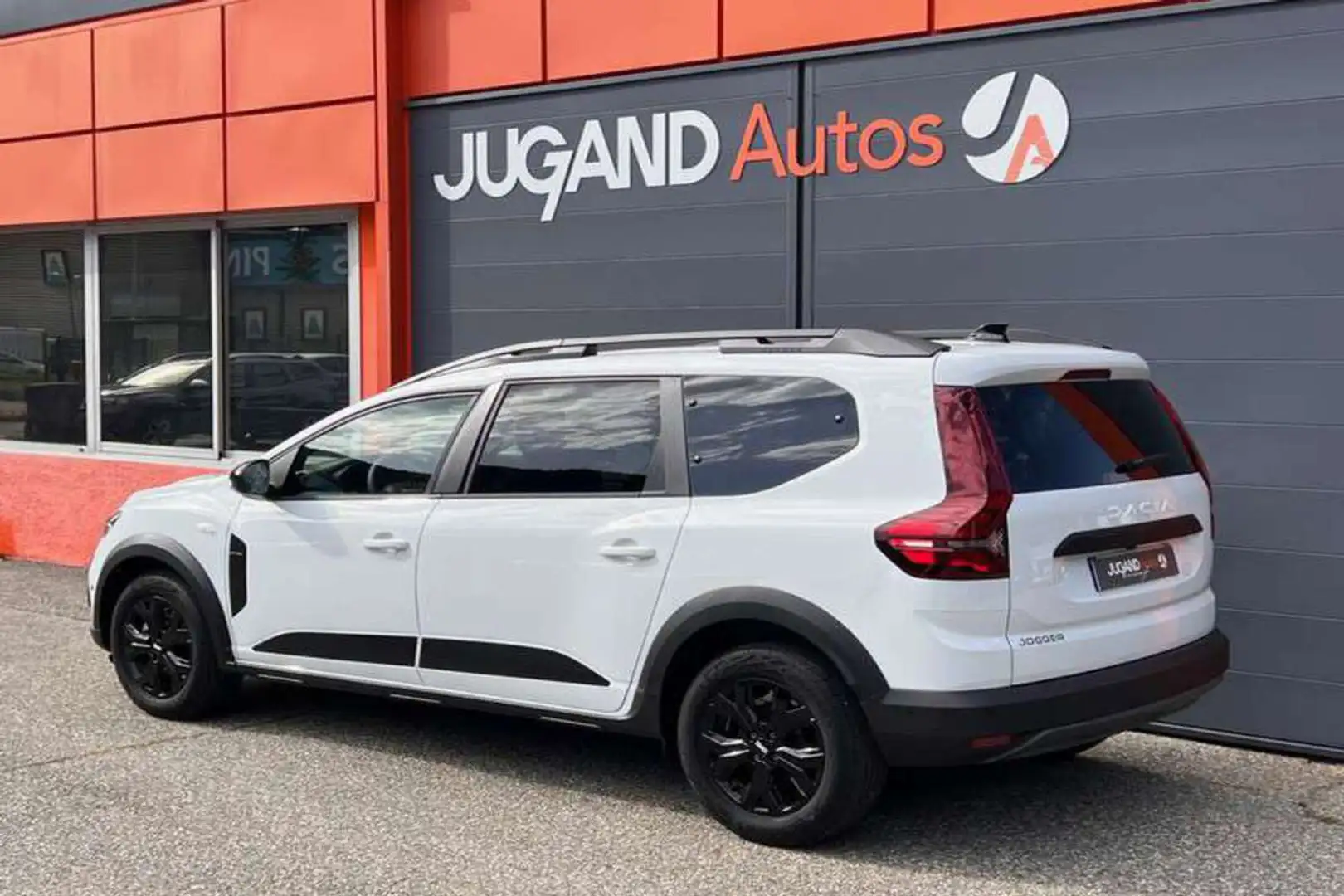Dacia Jogger HEV 140 BVA EXTREME PLUS 7PL Blanc - 2