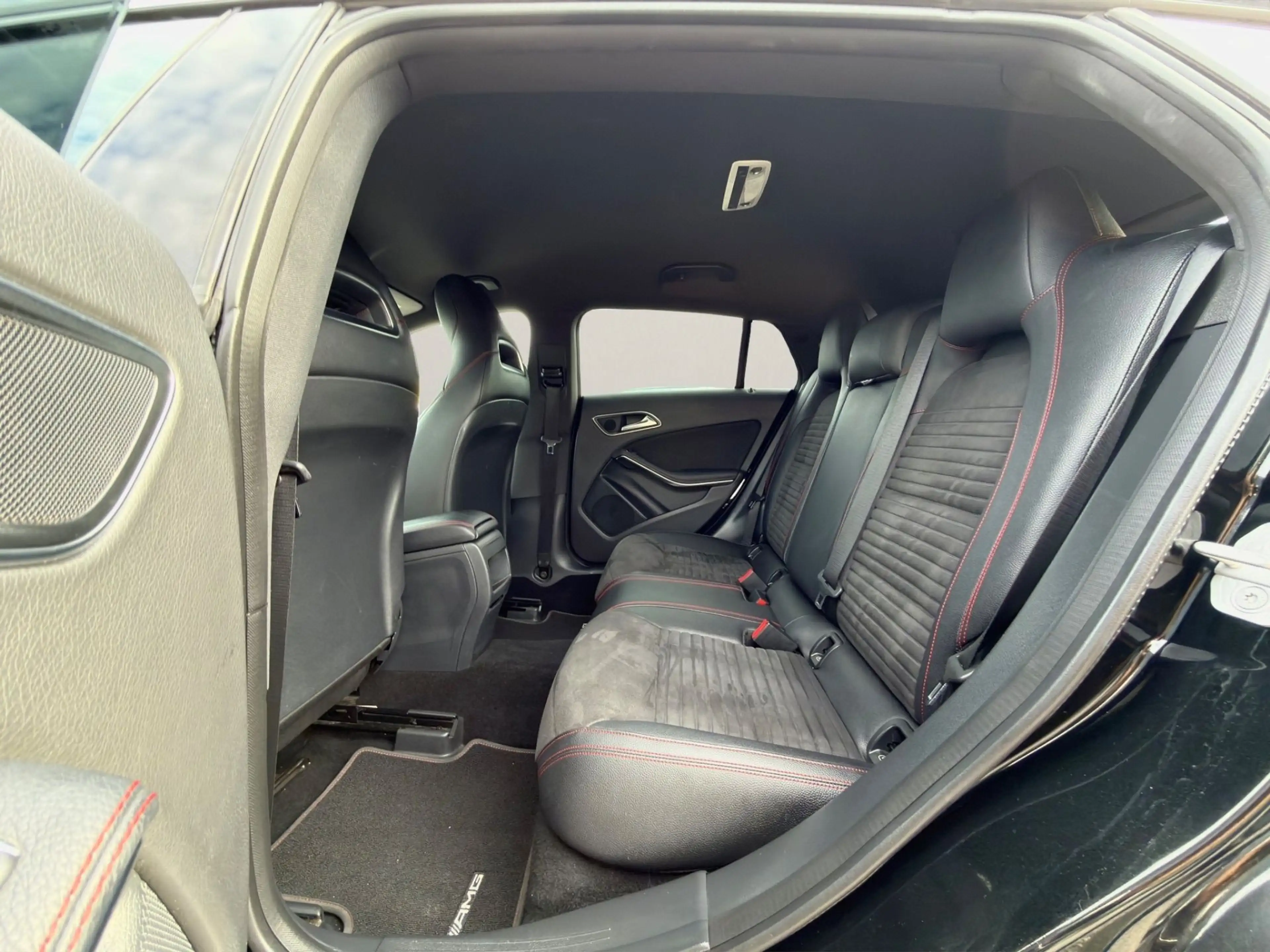 Mercedes-Benz CLA 220 CDI AMG LINE AB WERK / RÜCKFAHRKAMMERA / KEYLESS — photo 14