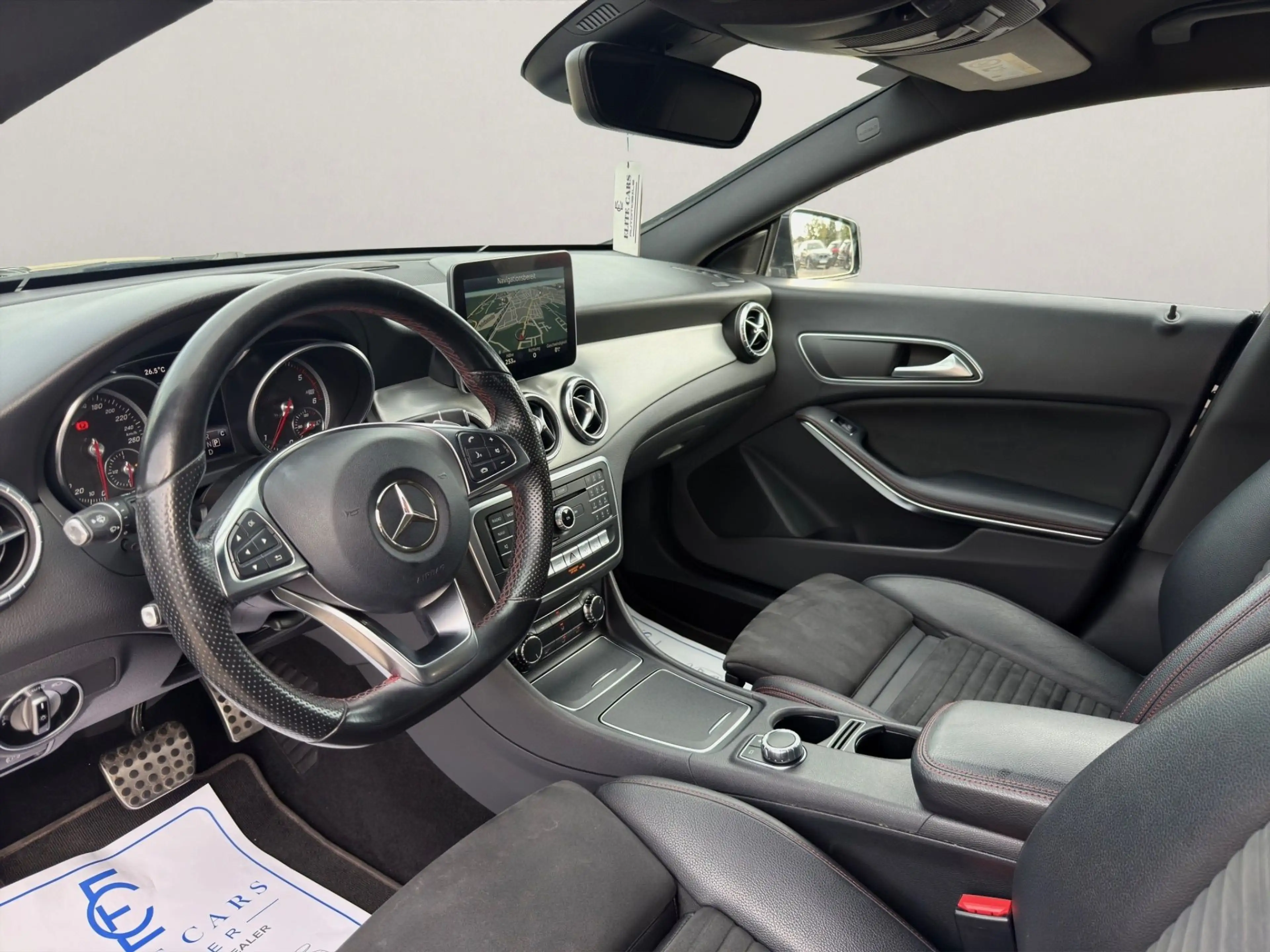 Mercedes-Benz CLA 220 CDI AMG LINE AB WERK / RÜCKFAHRKAMMERA / KEYLESS — photo 10