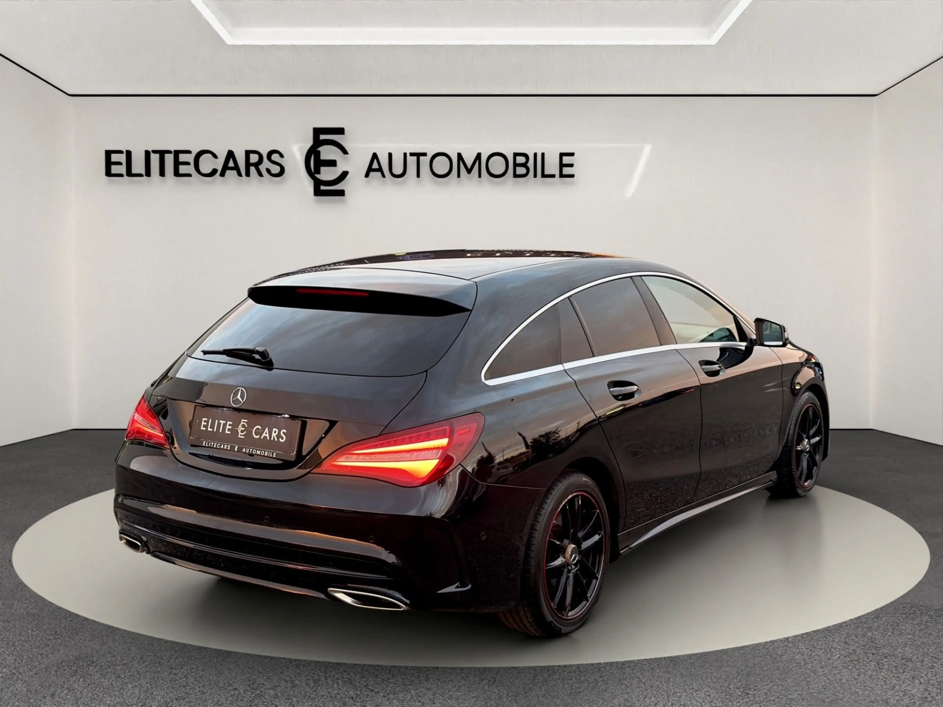 Mercedes-Benz CLA 220 CDI AMG LINE AB WERK / RÜCKFAHRKAMMERA / KEYLESS — photo 4