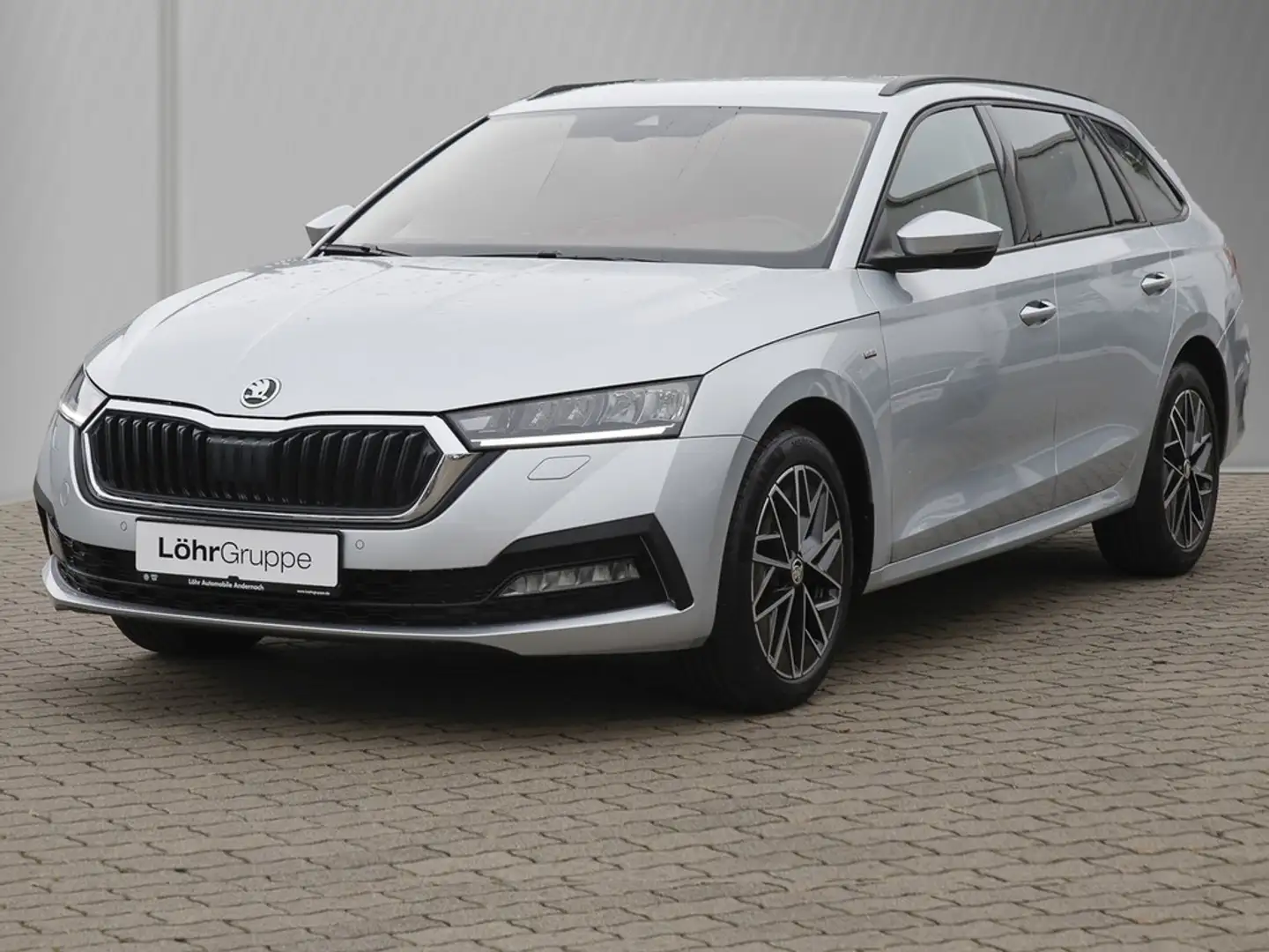 Skoda Octavia Combi 2.0 TDI DSG Clever AHK/Navi/SHZ Argent - 2