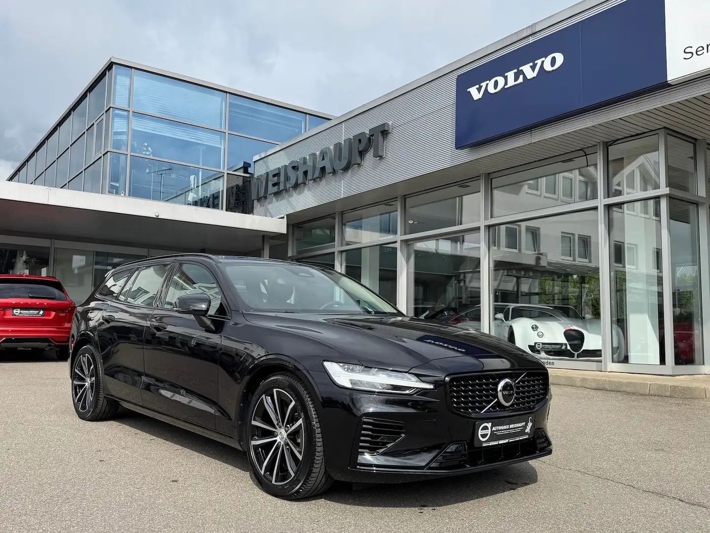 Volvo V60 T6*Plus Dark**NP68.830*AWD*Recharge*Lichtp. Schwarz - 1