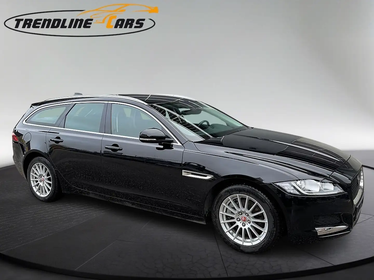 Jaguar XF Sportbrake E-Performance Aut. Schwarz - 2
