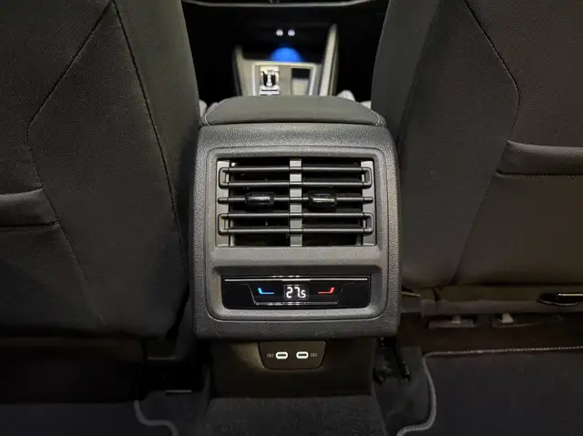 Volkswagen Golf view 30
