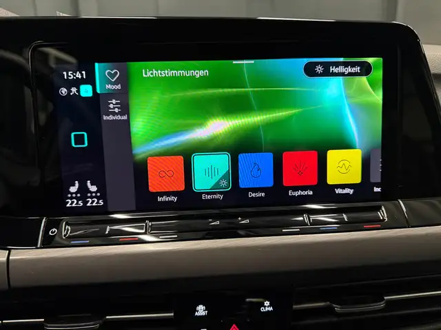 Volkswagen Golf view 19