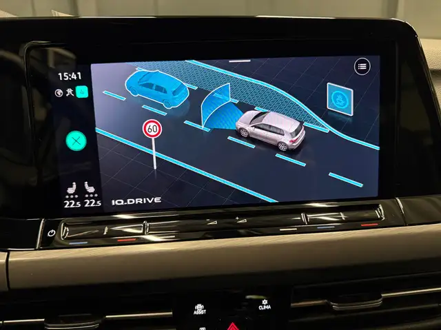 Volkswagen Golf view 20