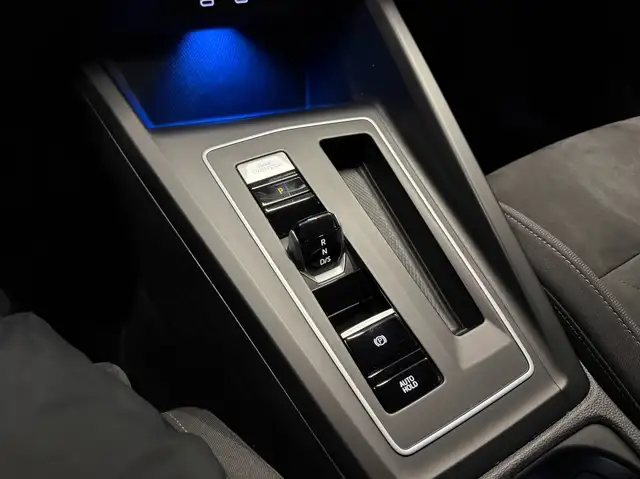 Volkswagen Golf view 23