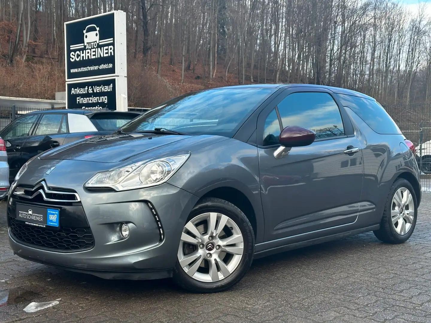 Citroen DS3 SoChic TEMPOMAT KLIMA CD Grau - 1