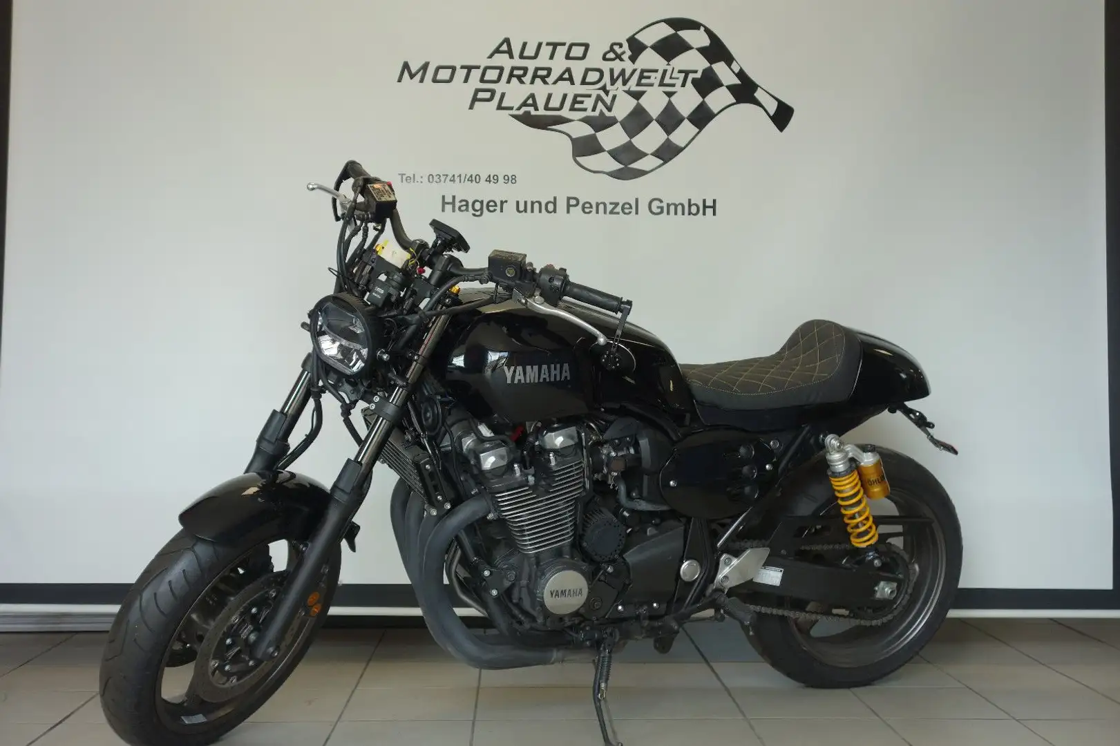 Yamaha XJR 1300 RP19 Cafe Racer Umbau Takkoni viel Neu Noir - 1