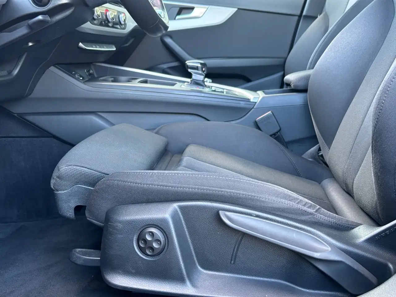 Audi A4 Avant 35 2.0 TDI S-tronic Navi LED ACC 16