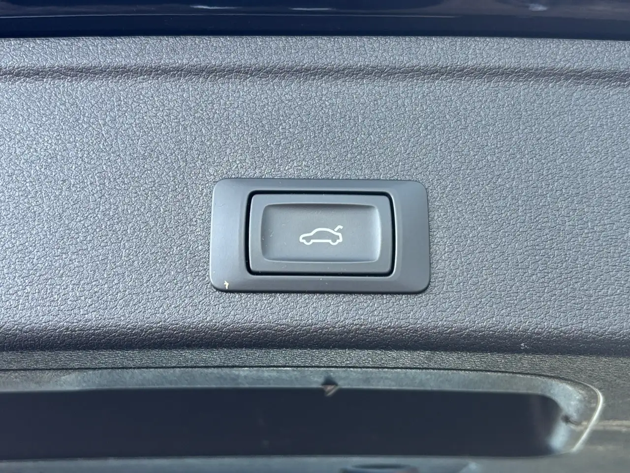 Audi A4 Avant 35 2.0 TDI S-tronic Navi LED ACC 18