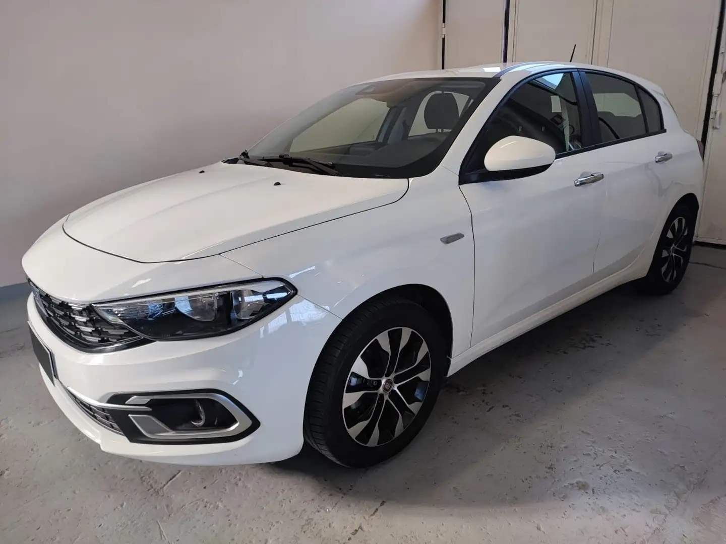 Fiat Tipo 5porte 1.6 mjt Life 130 CV Bianco - 1