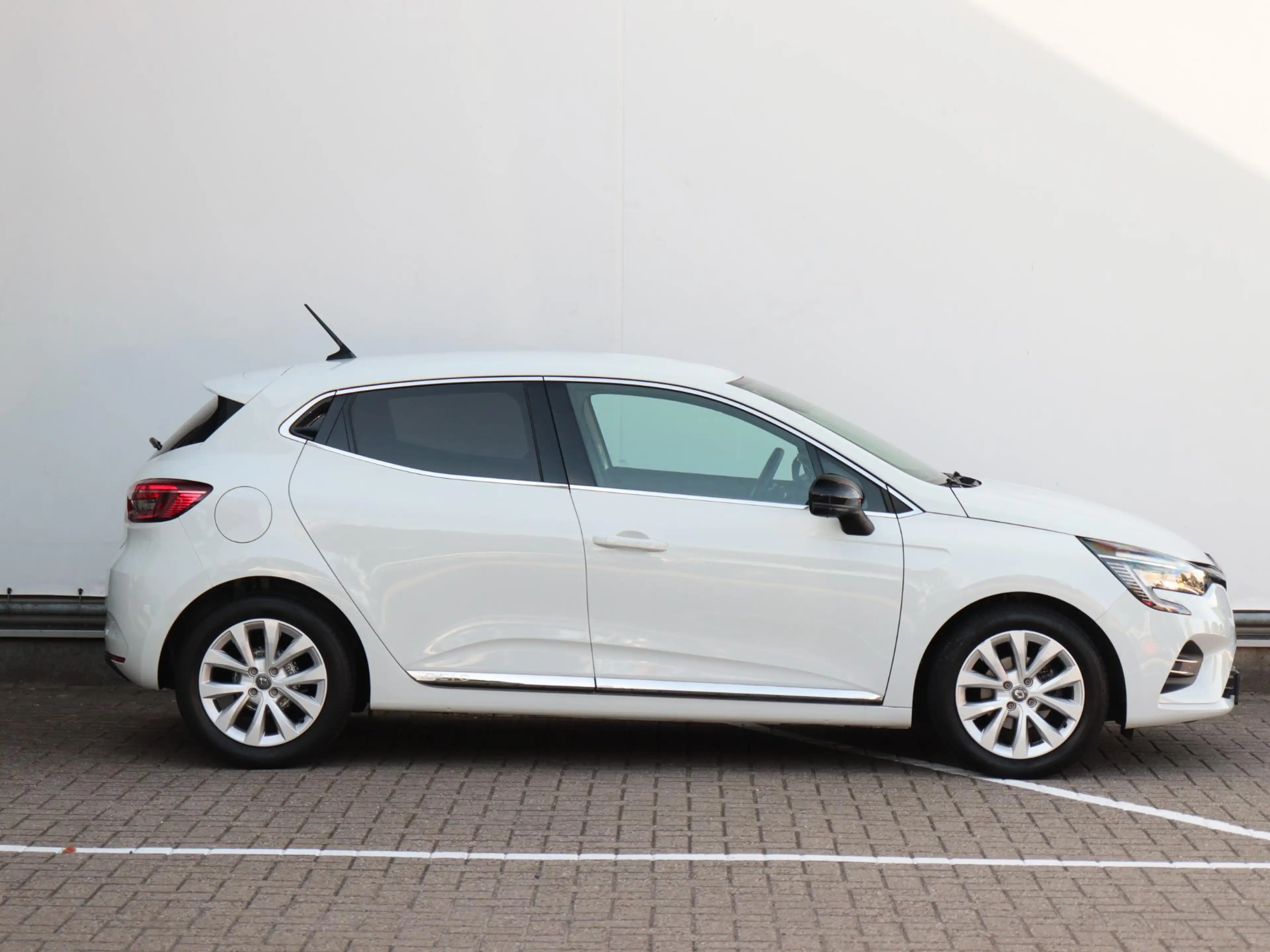 Renault Clio 1.0 TCe Intens | Achteruitrijcamera | Apple carpla — photo 4