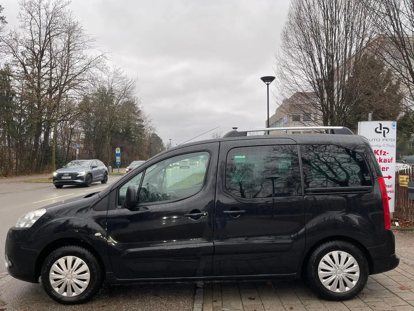 Peugeot Partner Family Schwarz - 2