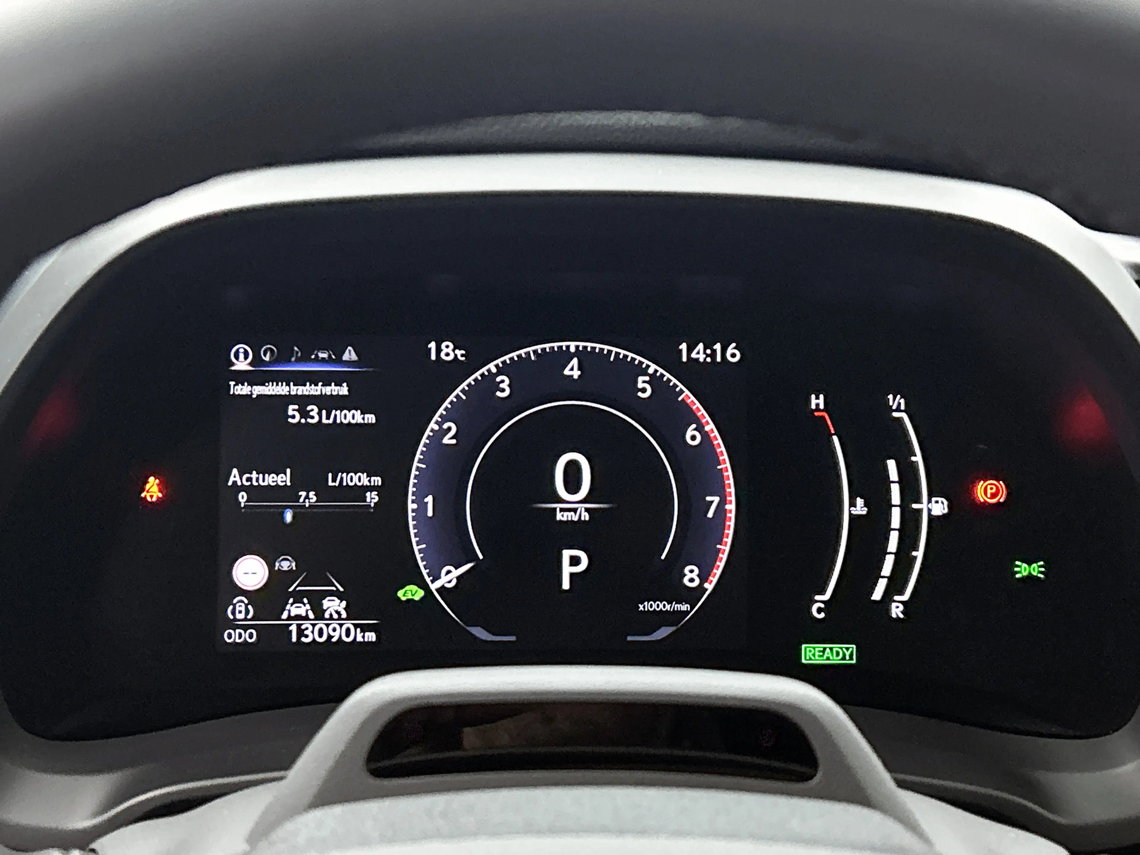 Lexus LBX 2WD + Comfort & Safety Pack | Blindspot Monitor | — photo 5