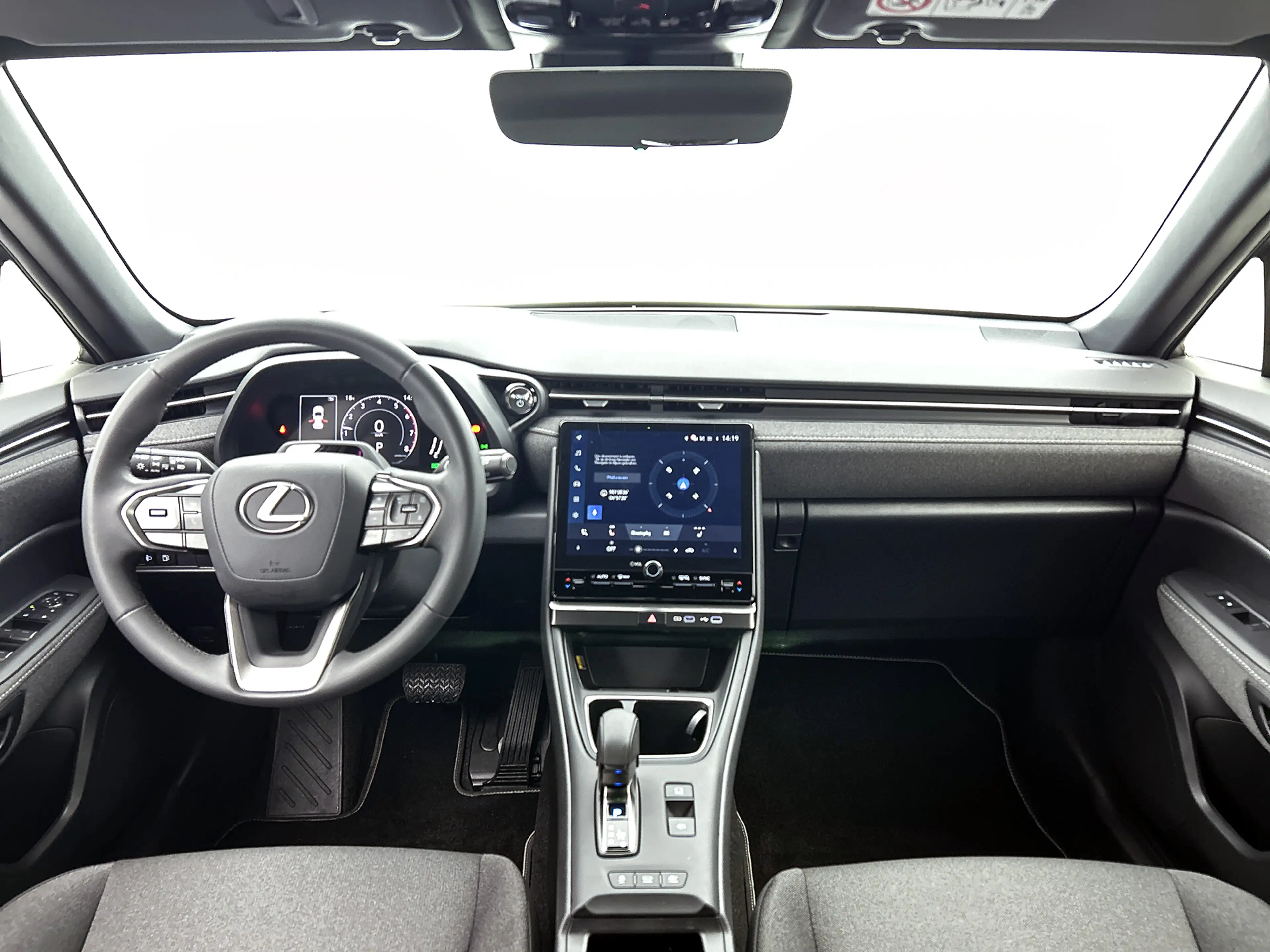 Lexus LBX 2WD + Comfort & Safety Pack | Blindspot Monitor | — photo 4