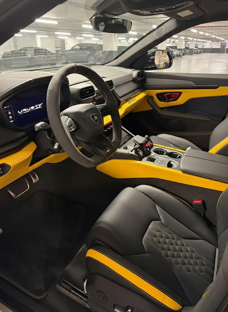 Lamborghini Urus SE *IN STOCK*PANO*AKRAPOVIC Schwarz - 2