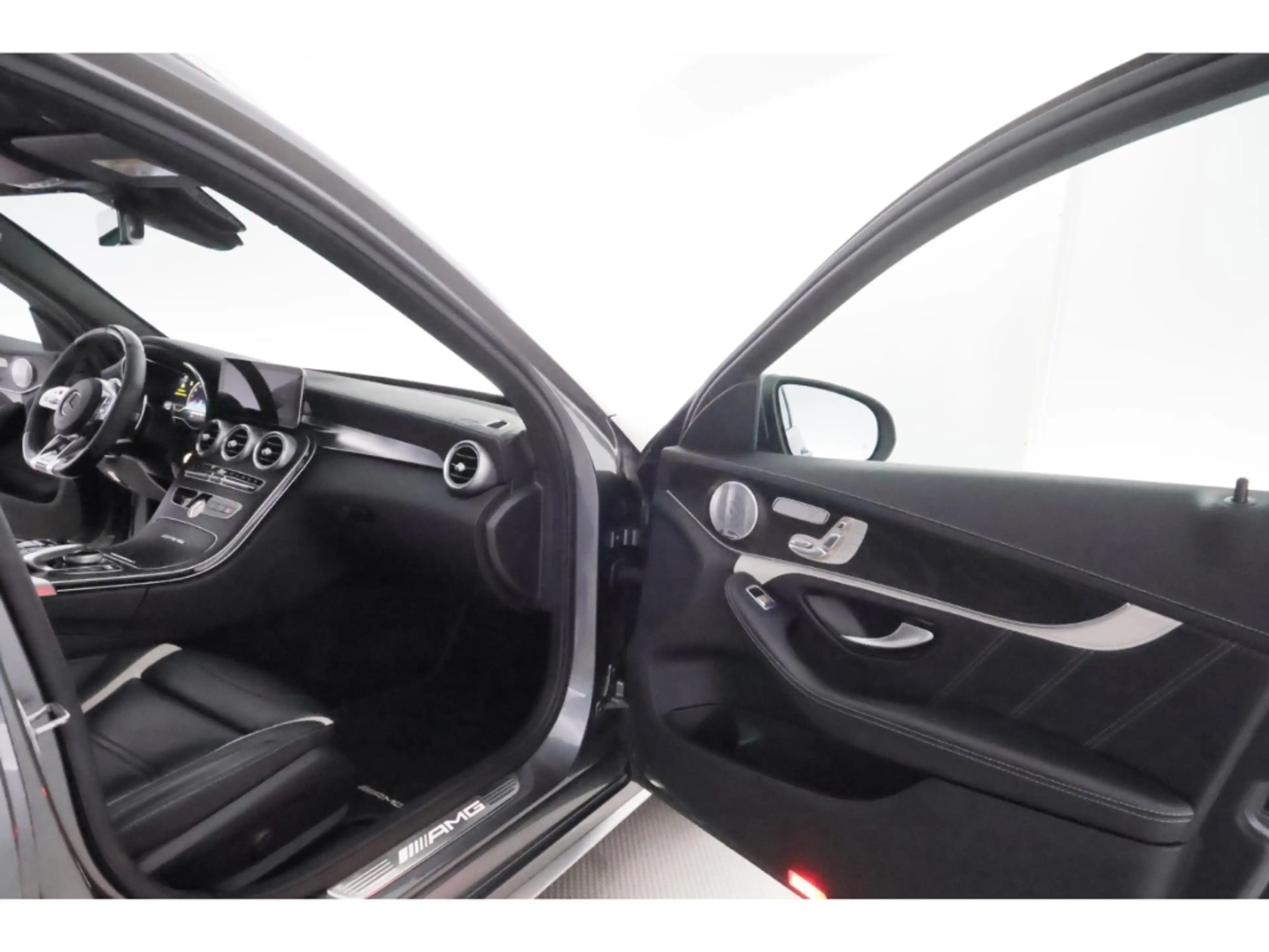 Mercedes-Benz C 63 AMG S T 9G-TRONIC+LED+NAVI+VIRTUAL+PANO+PDC — photo 22