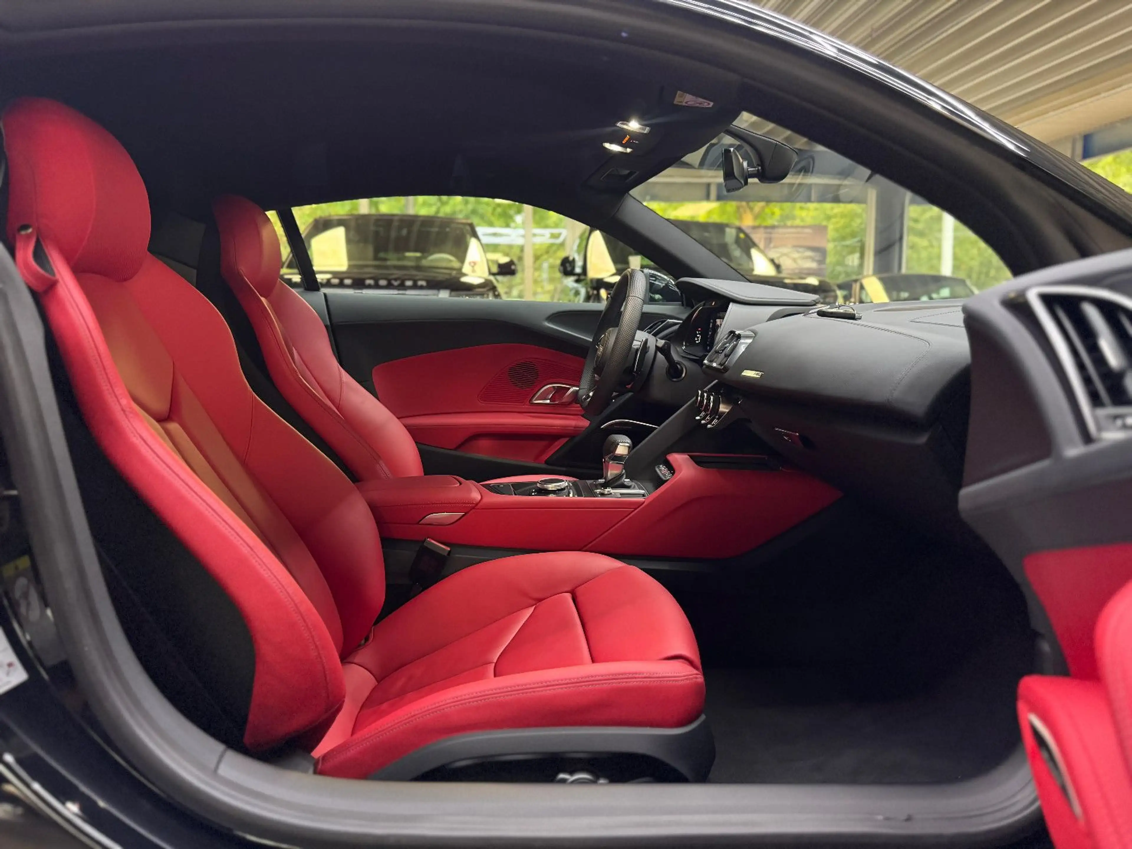 Audi R8 Coupe 5.2 FSI RWD/PERFORMANCE/BLACK-RED — photo 8