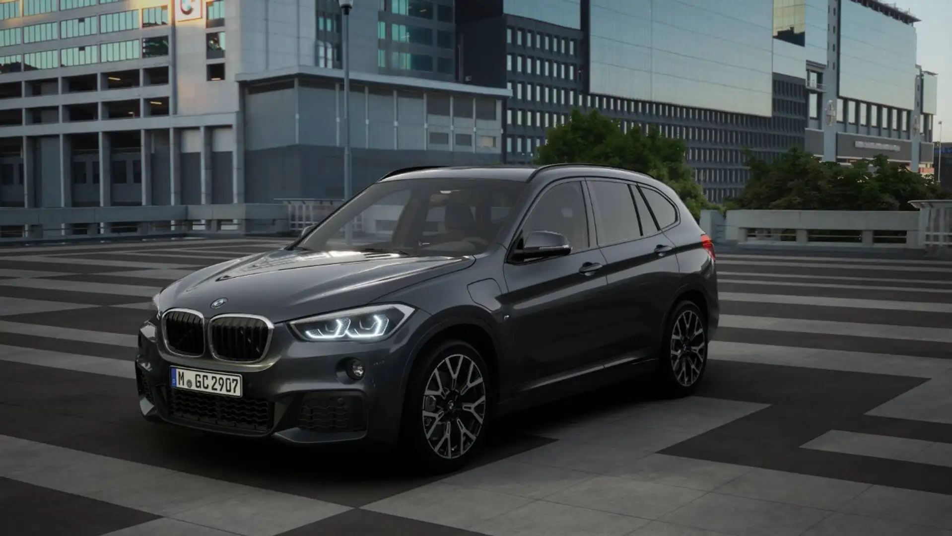 BMW X1 xDrive25e ///M-Sport 1. Hand RFK LED ParkA. Grau - 1