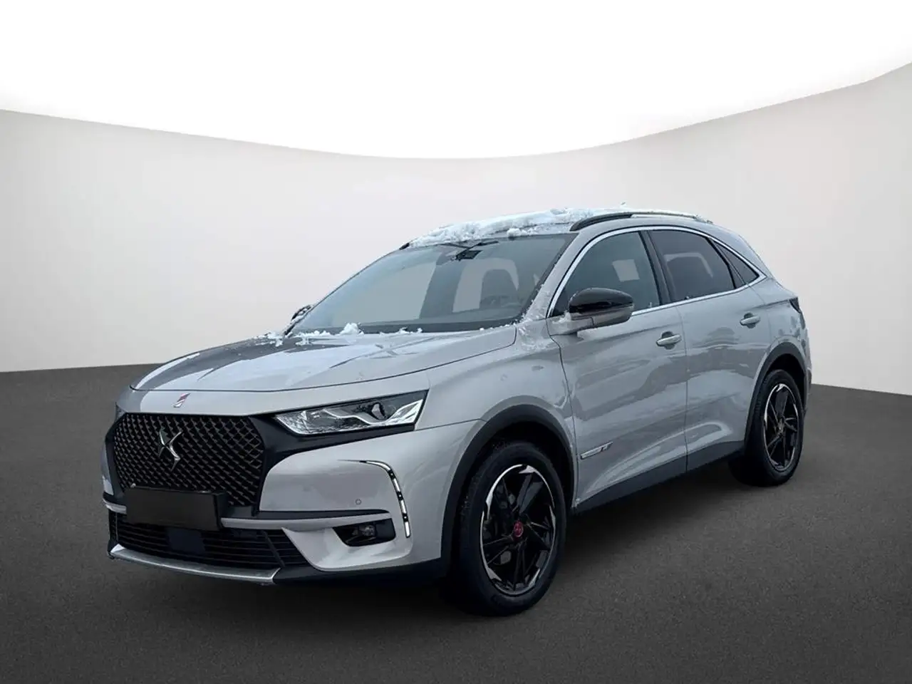DS Automobiles DS 7 Crossback Performance Line