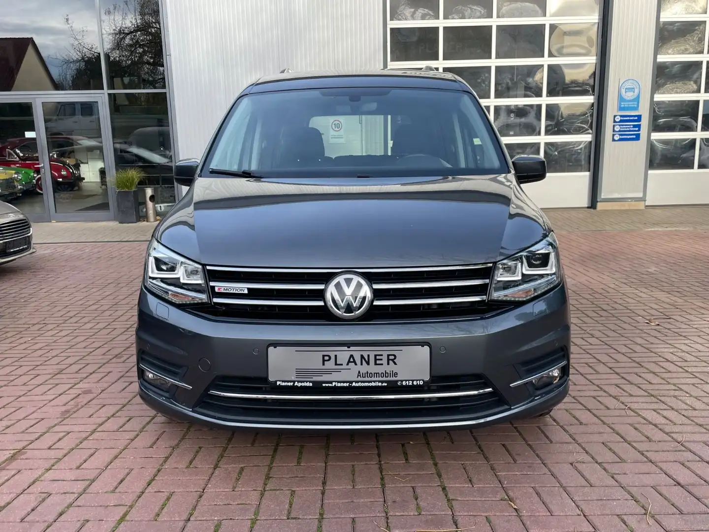 Volkswagen Caddy 4 Motion Navi Sitzh. Xenon HU/AU neu Grau - 2