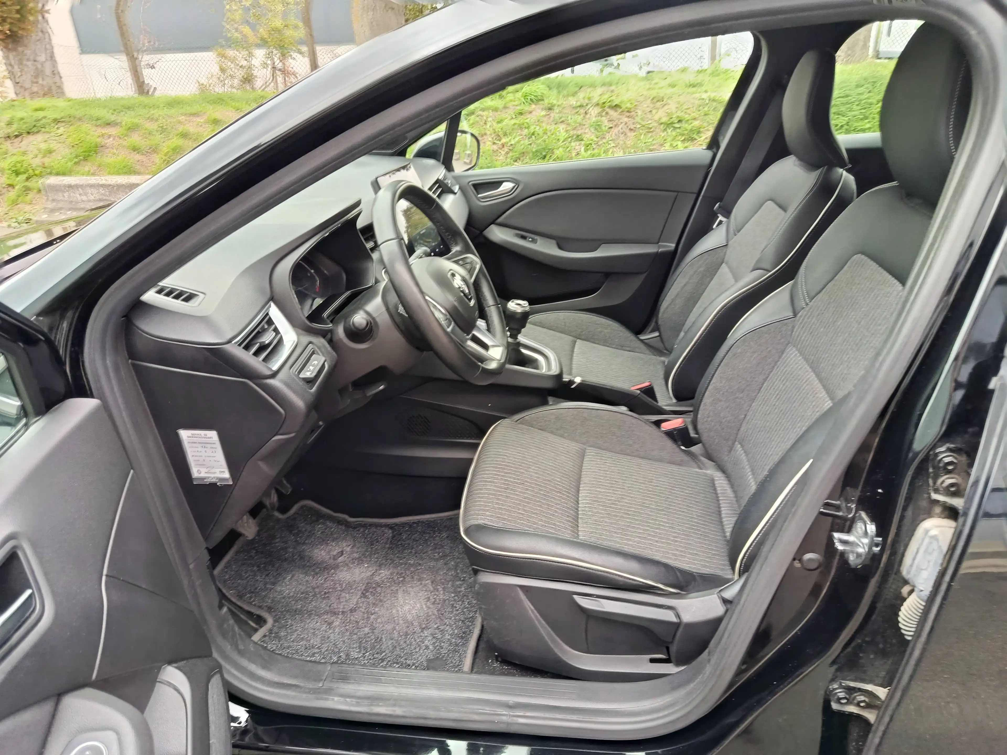 Renault Clio Clio 1.5 Blue dCi Evolution — photo 9