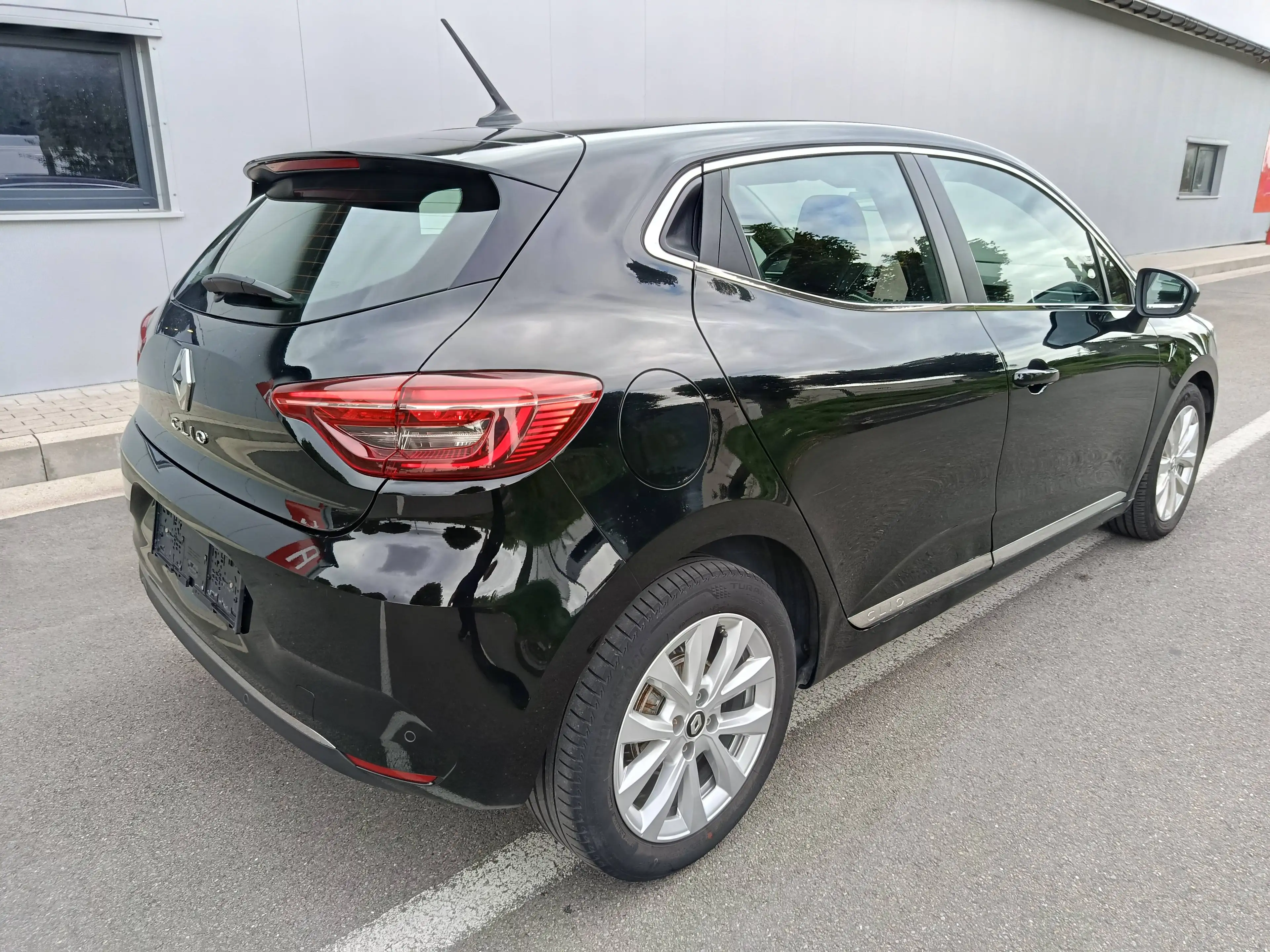 Renault Clio Clio 1.5 Blue dCi Evolution — photo 3