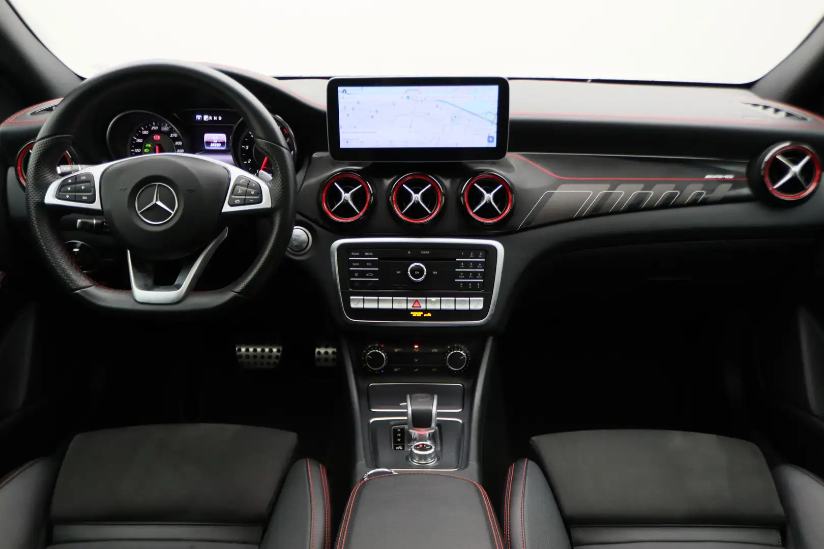 Mercedes-Benz GLA 45 AMG 4Matic Premium Plus Automaat LED, Panoramadak, Cru Siyah - 2