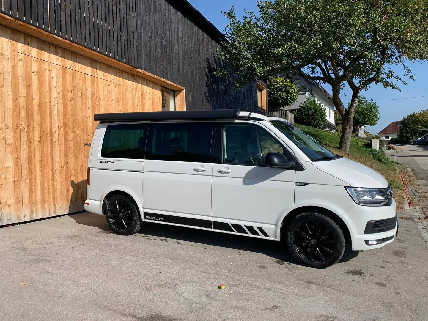 Volkswagen T6 California California Beach 2,0 TDI 4Motion BMT DSG Beach Weiß - 1