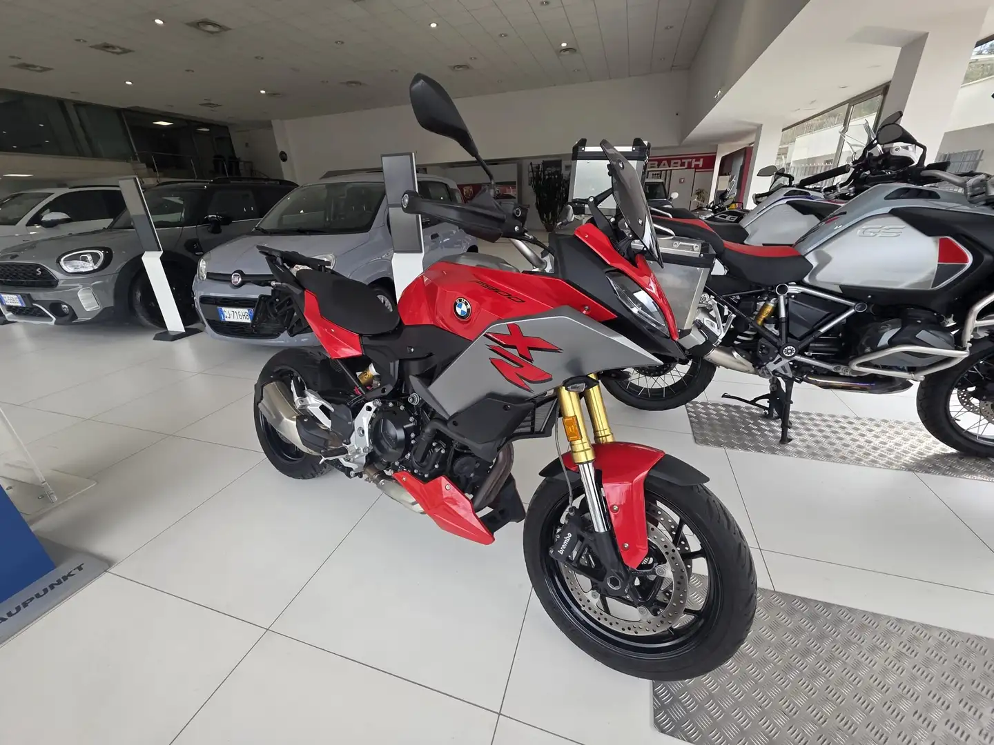 BMW F 900 XR Roşu - 1