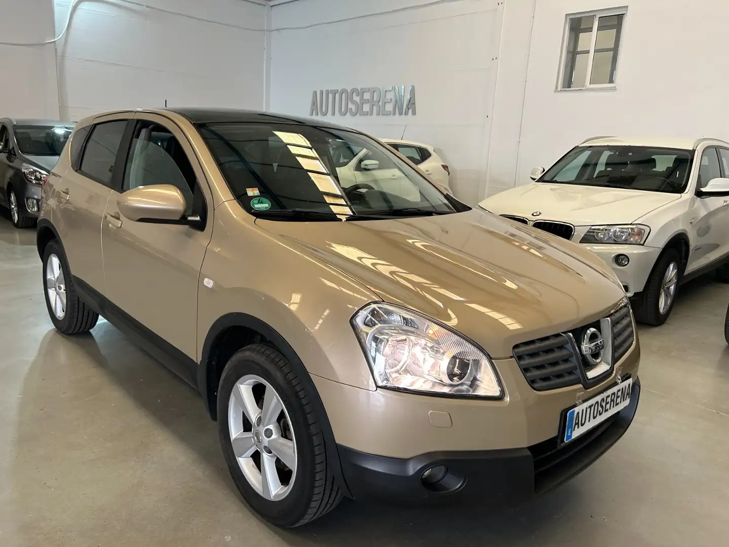 Nissan Qashqai 2.0dCi Acenta 4x4 Beige - 1