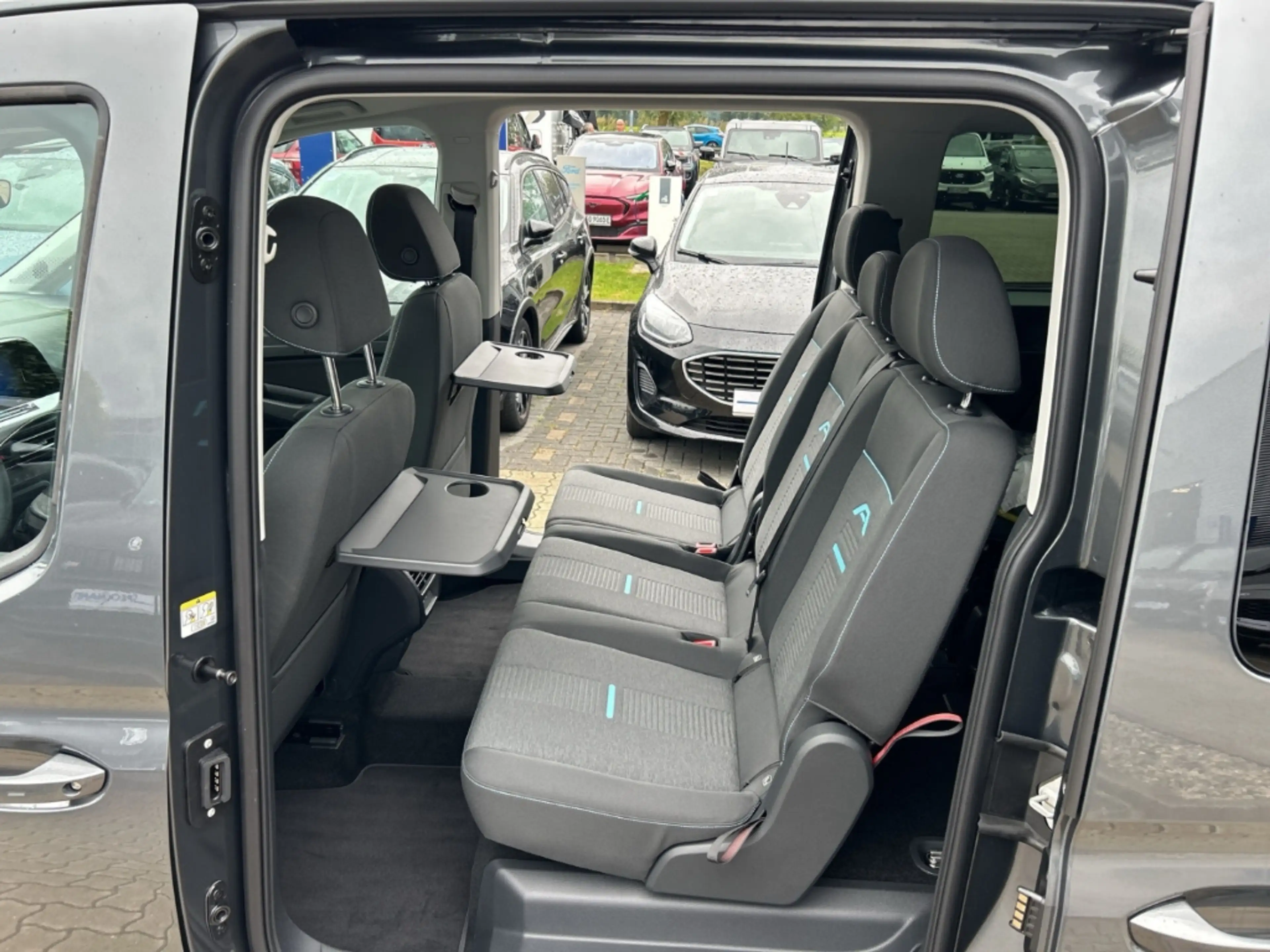 Ford Tourneo Connect Grand PHEV Active Kamera PDCv+h WLAN-Hotspot — photo 13