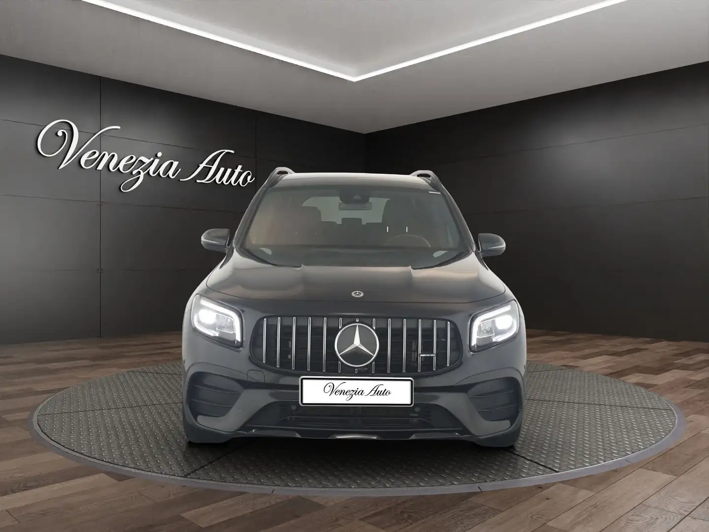 Mercedes-Benz GLB 35 AMG GLB 35 4Matic AMG Noir - 2