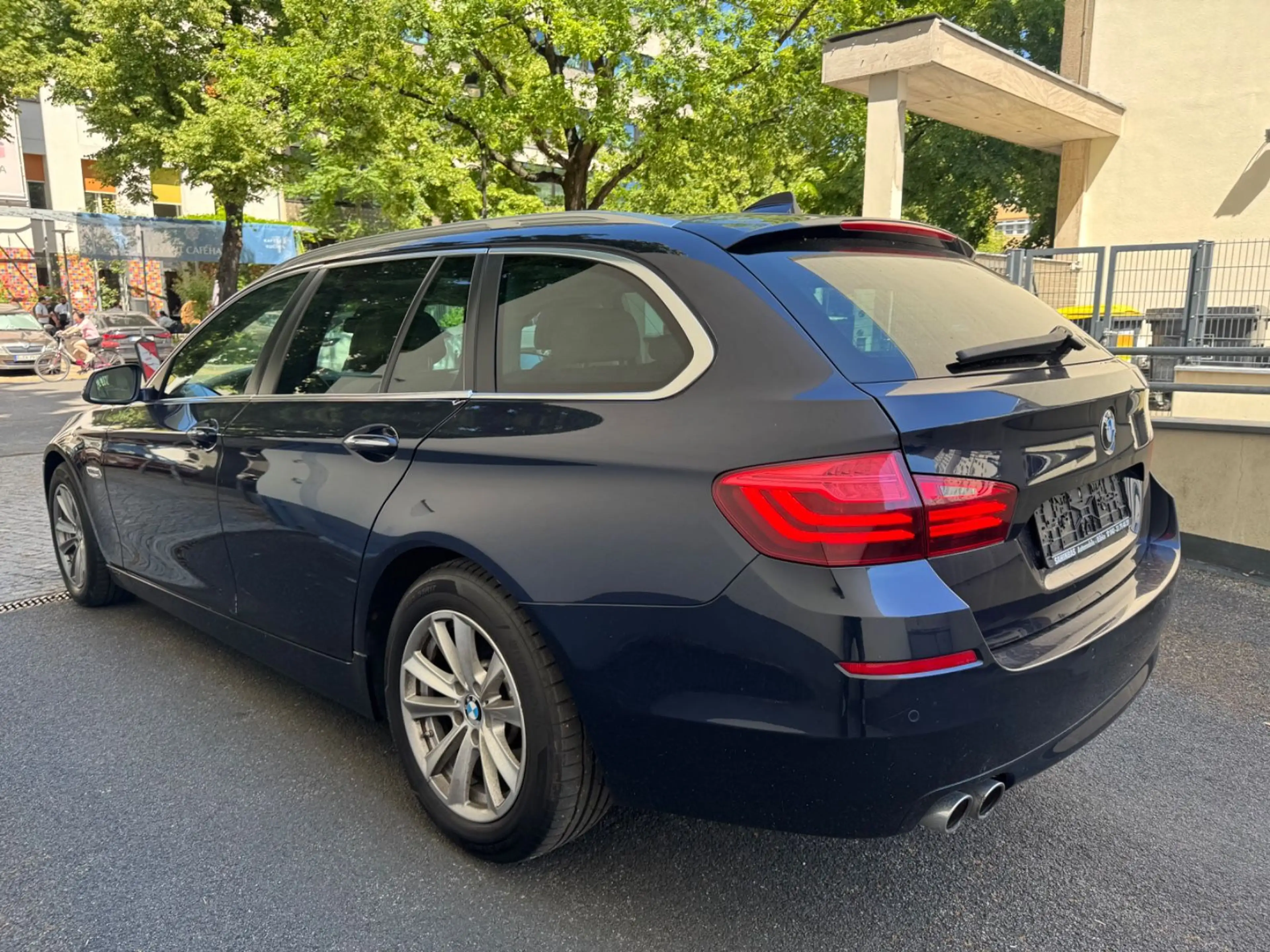 BMW 525 d Touring /PANO/HUD/AHK/Spurh/MEMORY/LEDER — photo 11