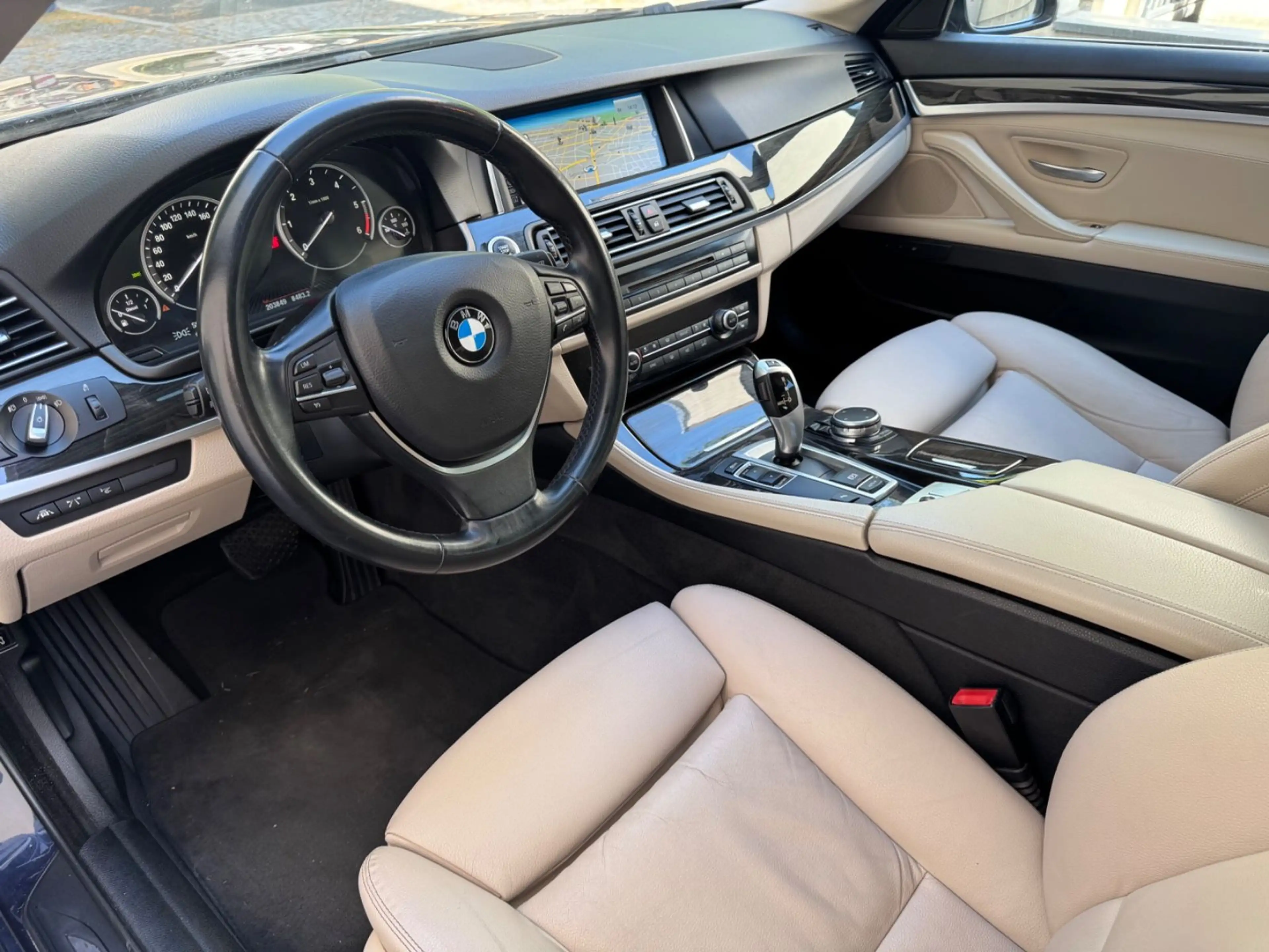 BMW 525 d Touring /PANO/HUD/AHK/Spurh/MEMORY/LEDER — photo 15