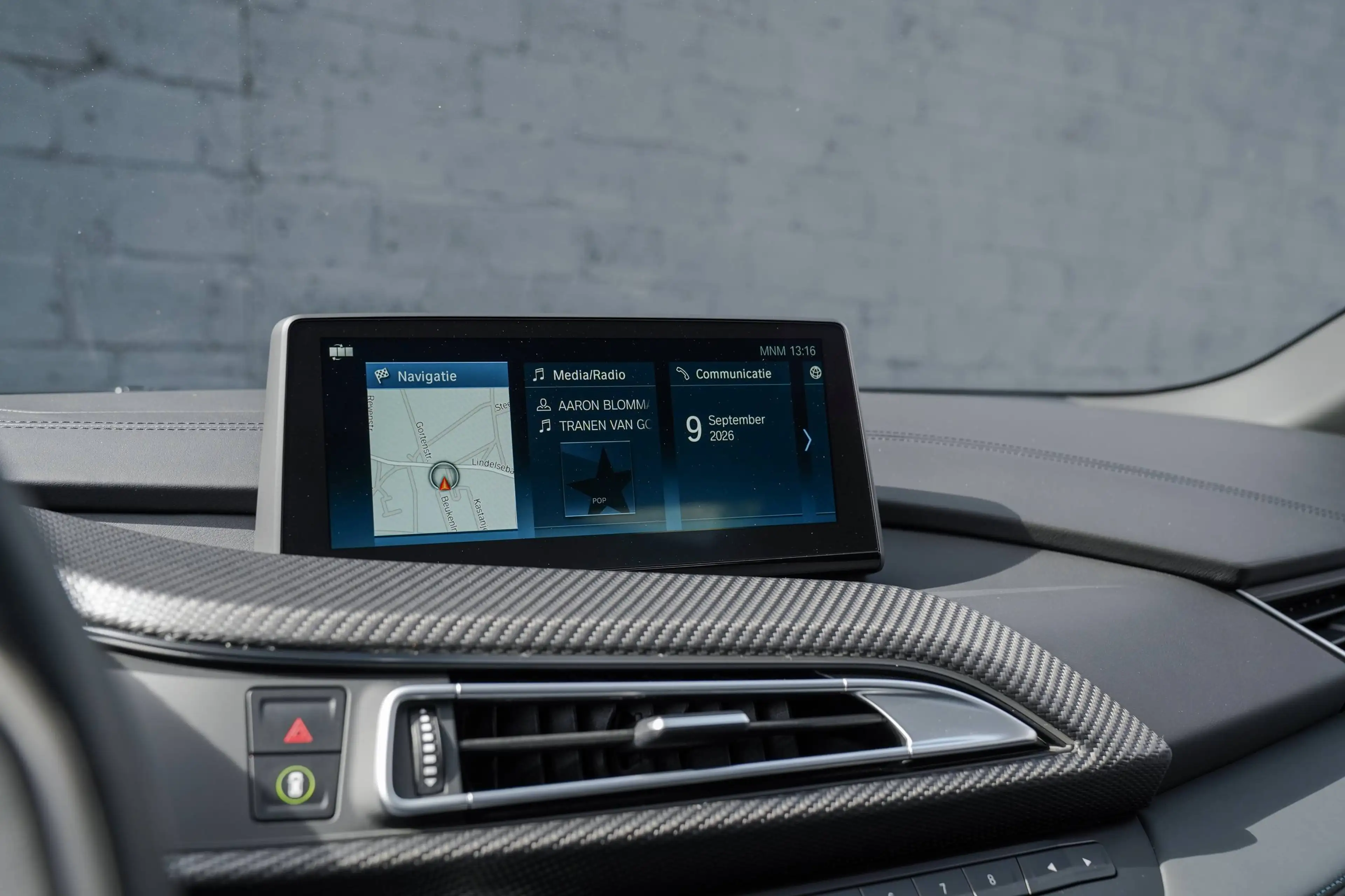 BMW i8 ROADSTER NAVI/HUD/KEYLESS/HARMAN/LED — photo 10