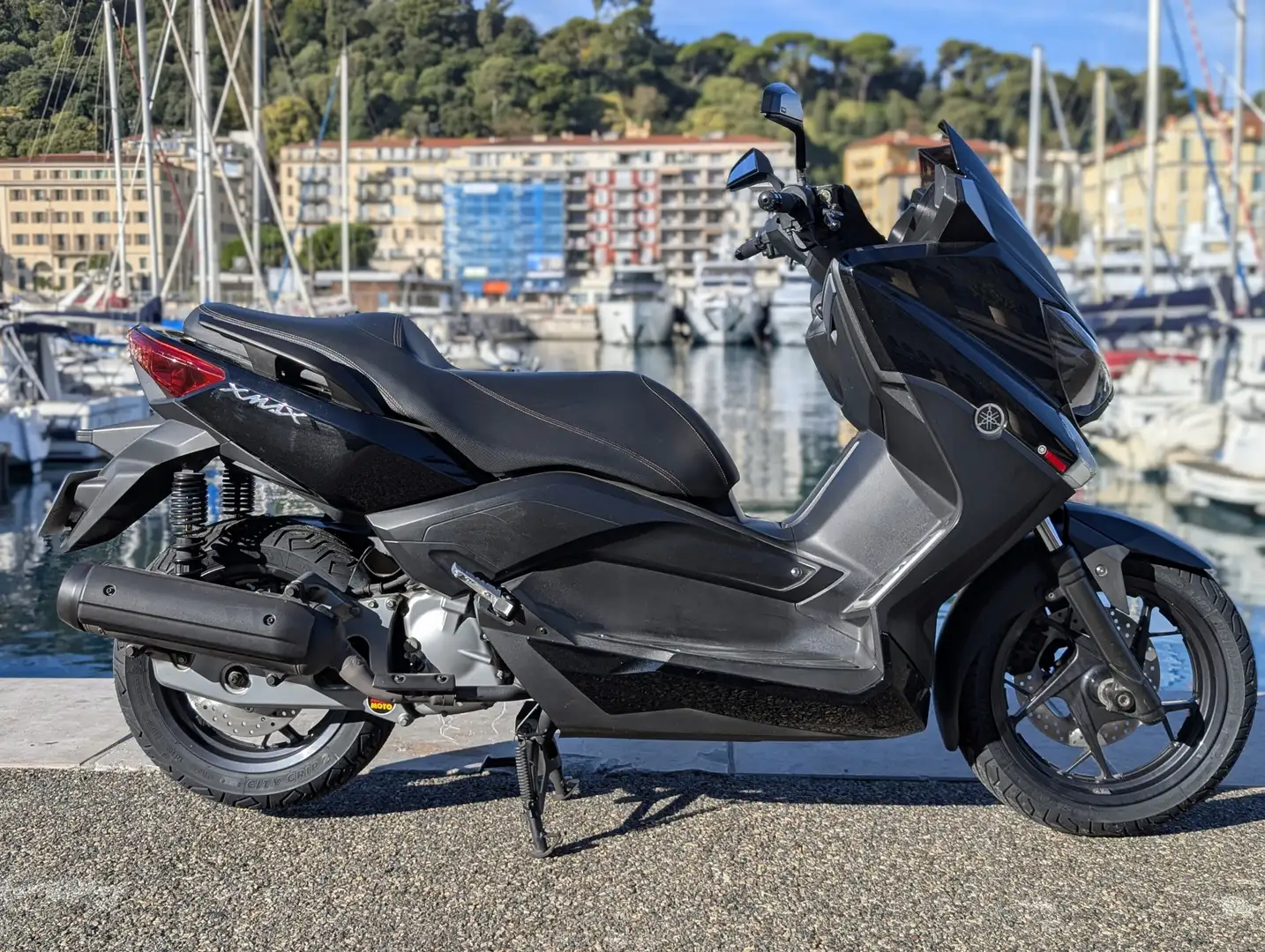 Yamaha X-Max 125 Noir - 2