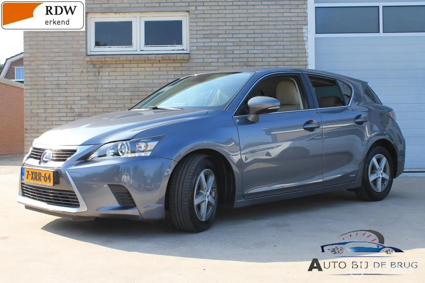 Lexus CT 200h Leder Trekhaak Navi Clima led Grau - 1
