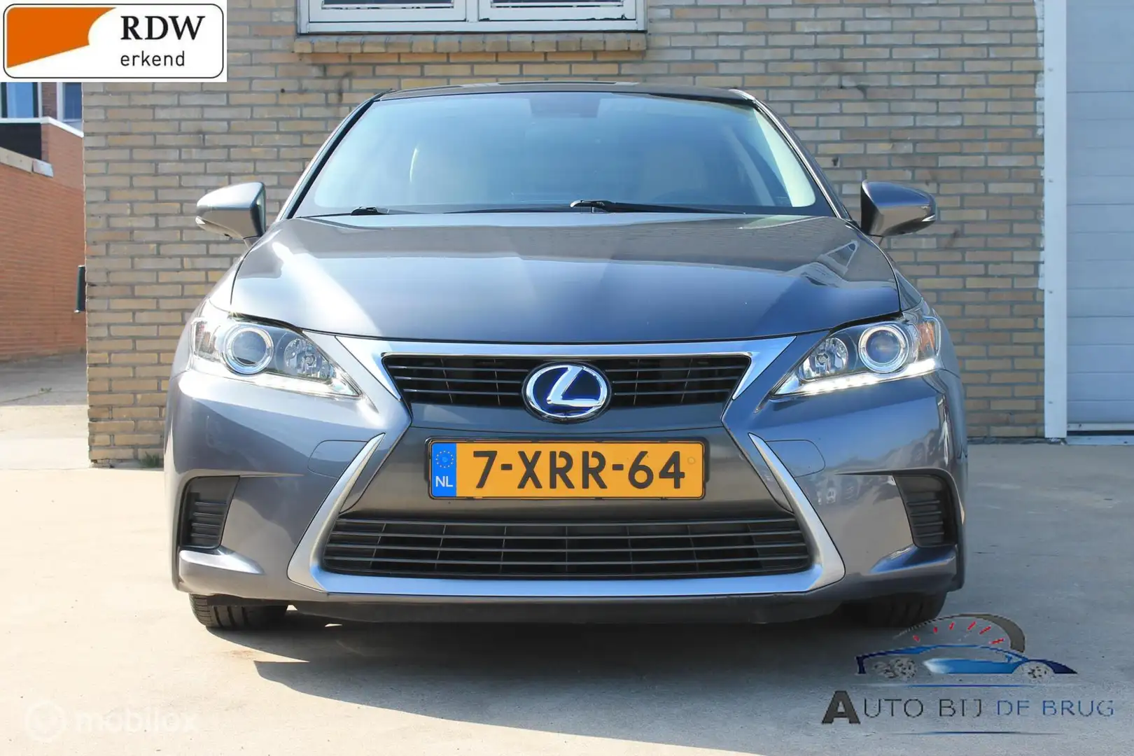 Lexus CT 200h Leder Trekhaak Navi Clima led Grau - 2
