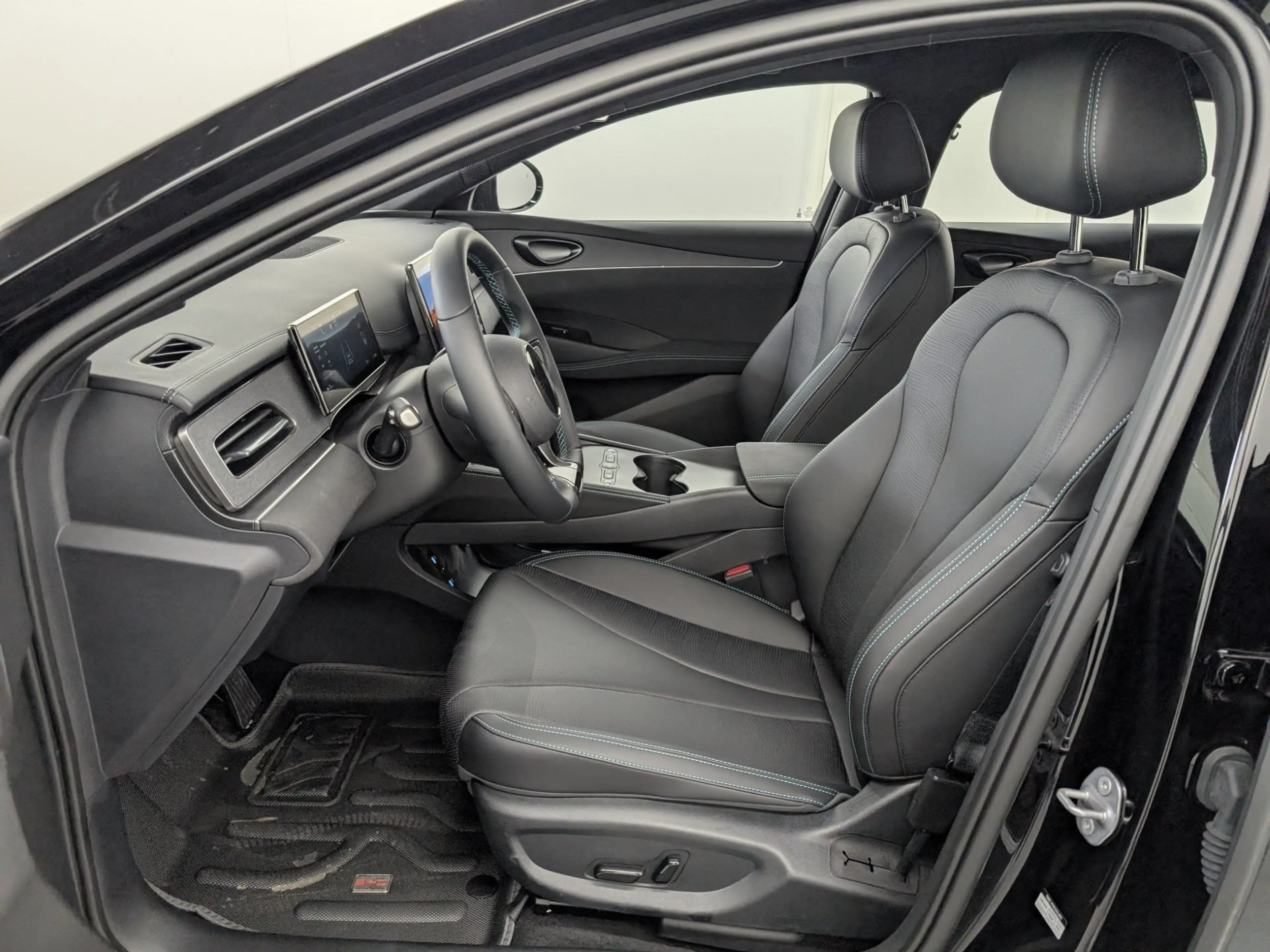 BYD Seal 6 DM-i Touring Boost LED Klima Navi — photo 8